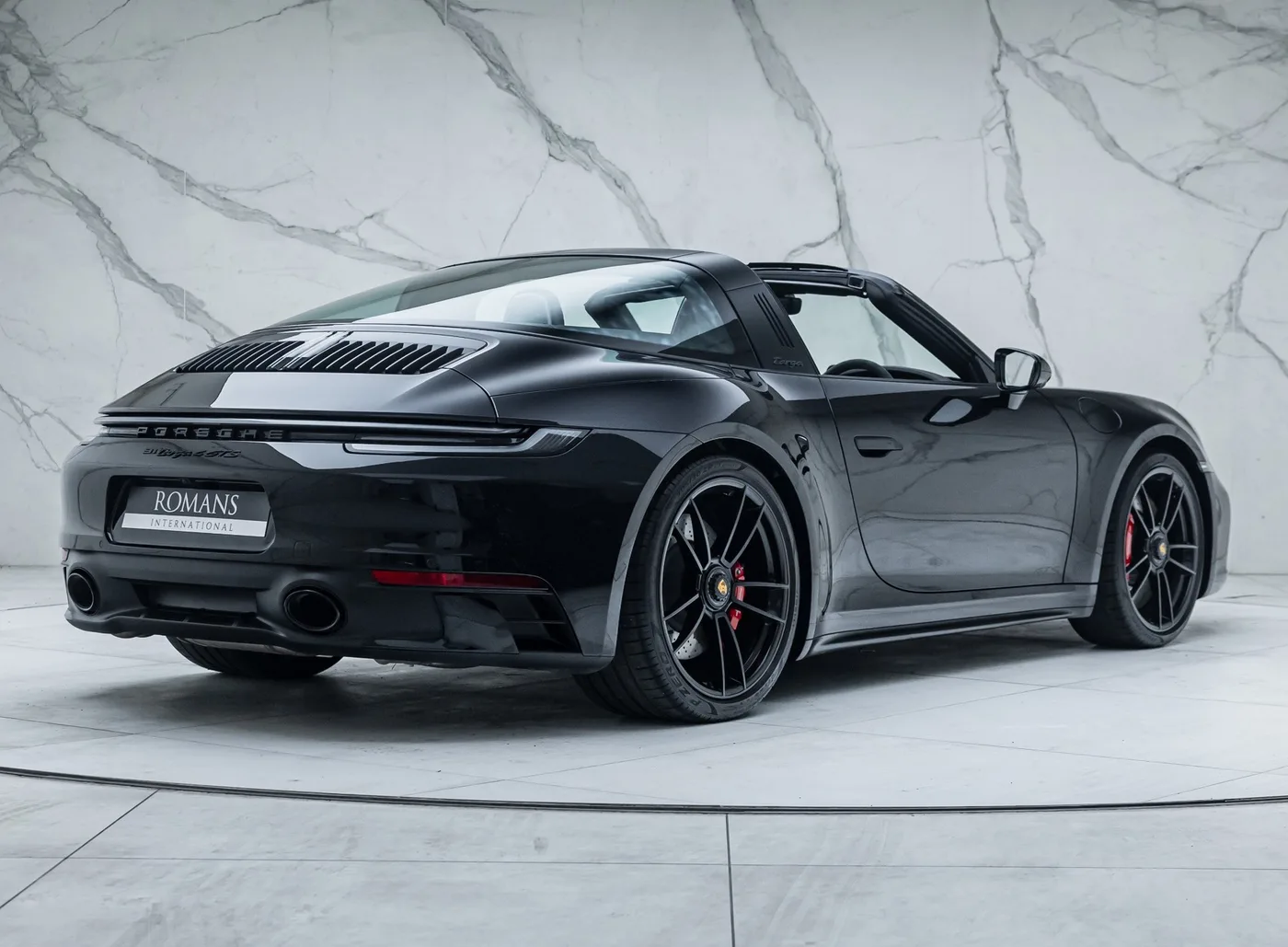 2024 Porsche 911 Targa 4 GTS proposée par un concessionnaire spécialisé à Banstead, Royaume-Uni, photo 5 sur 15