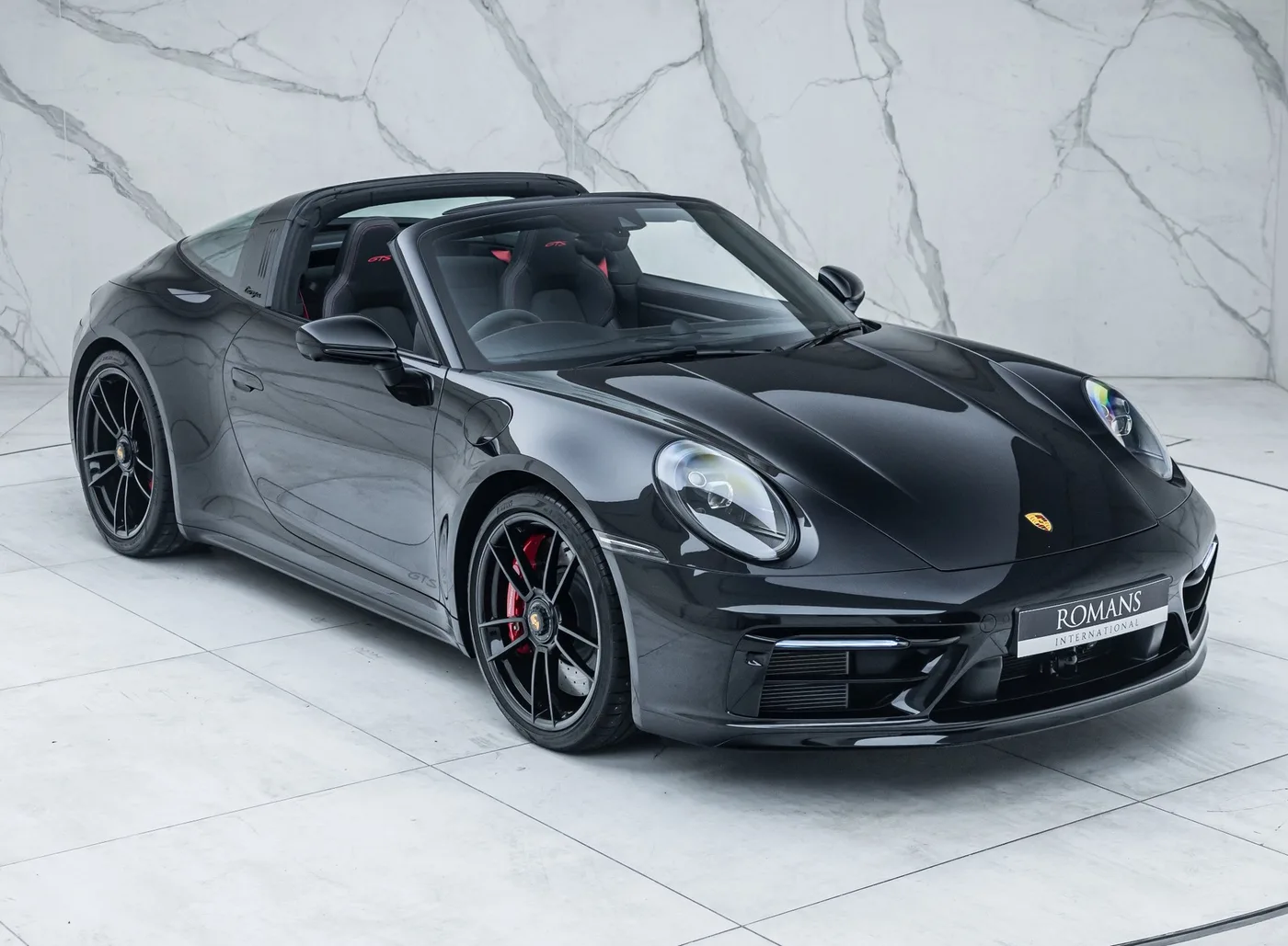 2024 Porsche 911 Targa 4 GTS proposée par un concessionnaire spécialisé à Banstead, Royaume-Uni, photo 8 sur 15