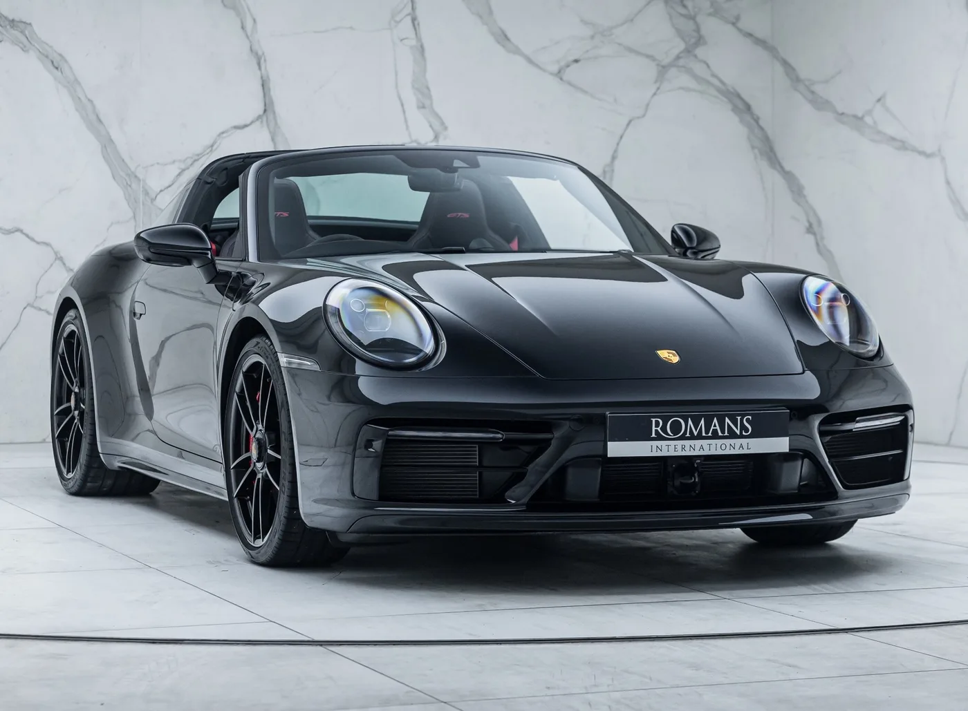 2024 Porsche 911 Targa 4 GTS proposée par un concessionnaire spécialisé à Banstead, Royaume-Uni, photo 10 sur 15