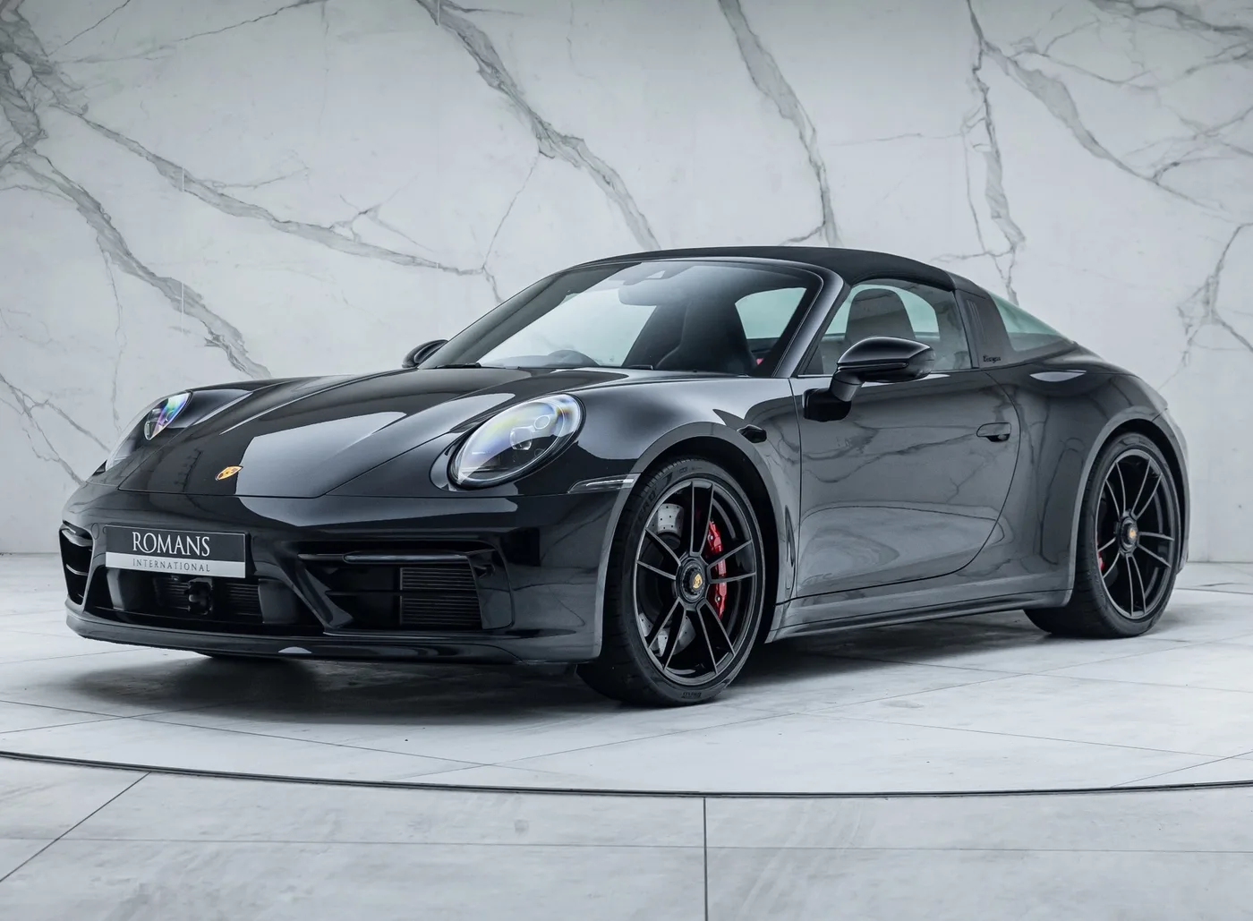 2024 Porsche 911 Targa 4 GTS proposée par un concessionnaire spécialisé à Banstead, Royaume-Uni, photo 14 sur 15