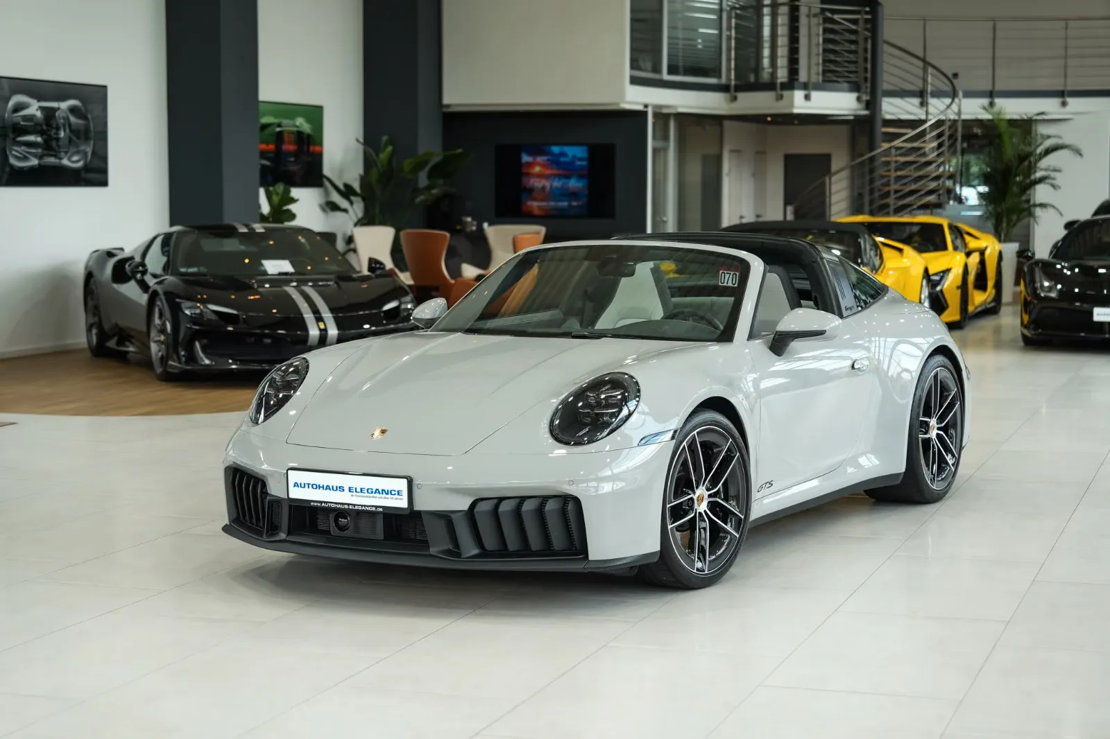 2024 Porsche 911 Targa 4 GTS, 7/30