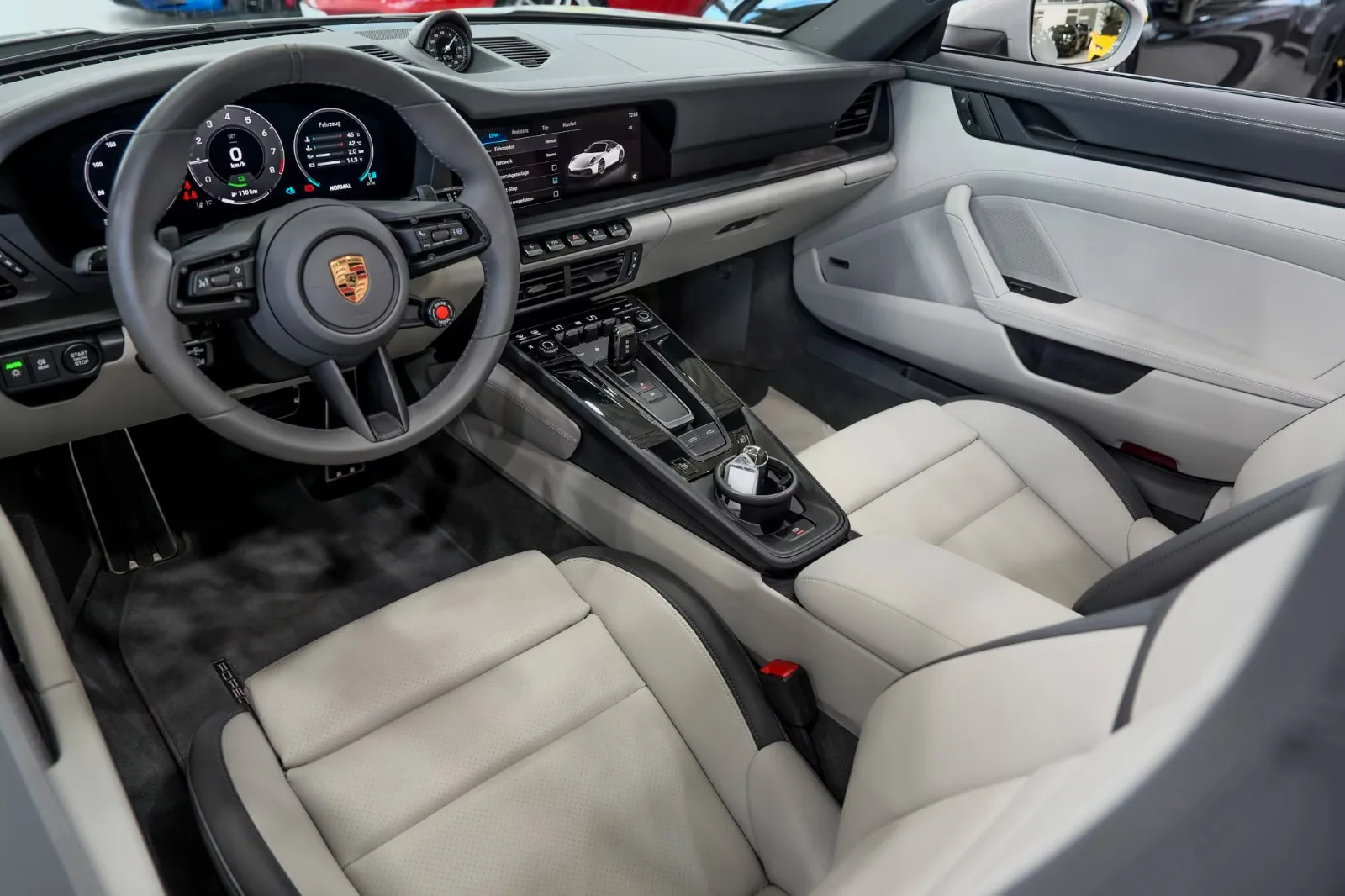 2024 Porsche 911 Targa 4 GTS, 16/30