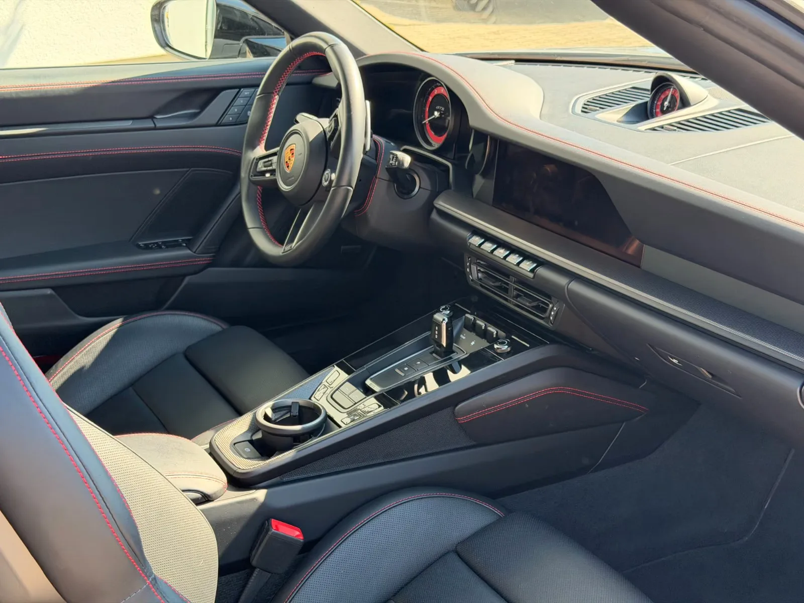 2024 Porsche 911 Targa 4 GTS, 19/25
