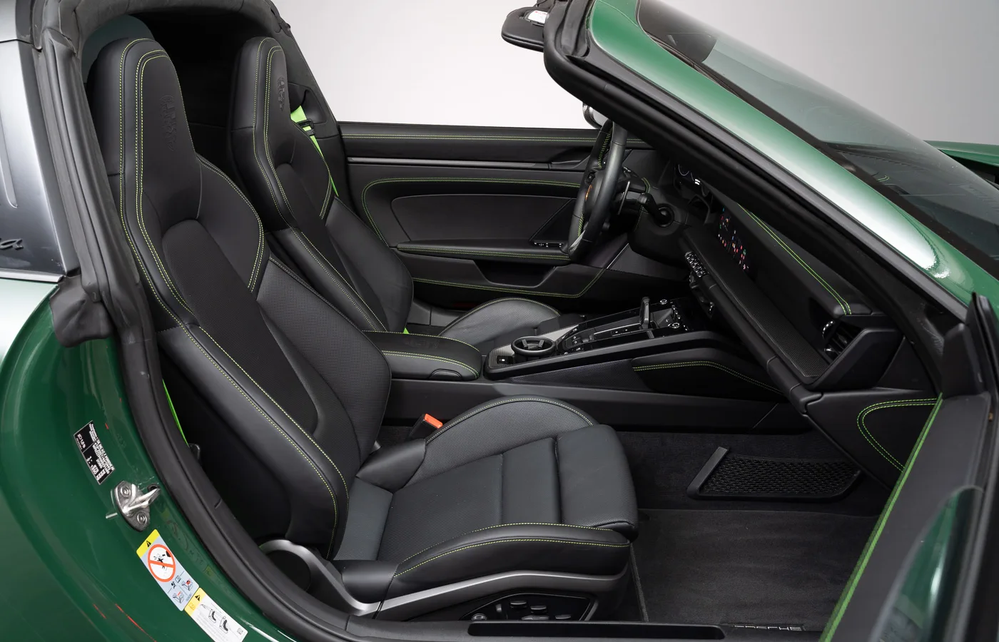 2024 Porsche 911 Targa 4 GTS 992.1, 28/30