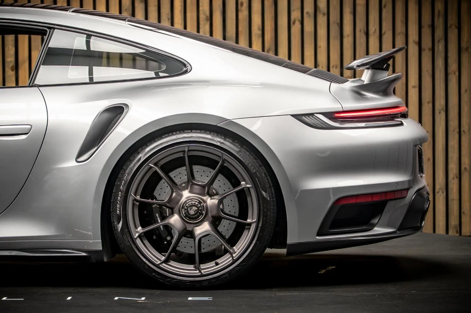 2024 Porsche 911 Turbo 50 Years, 17/30