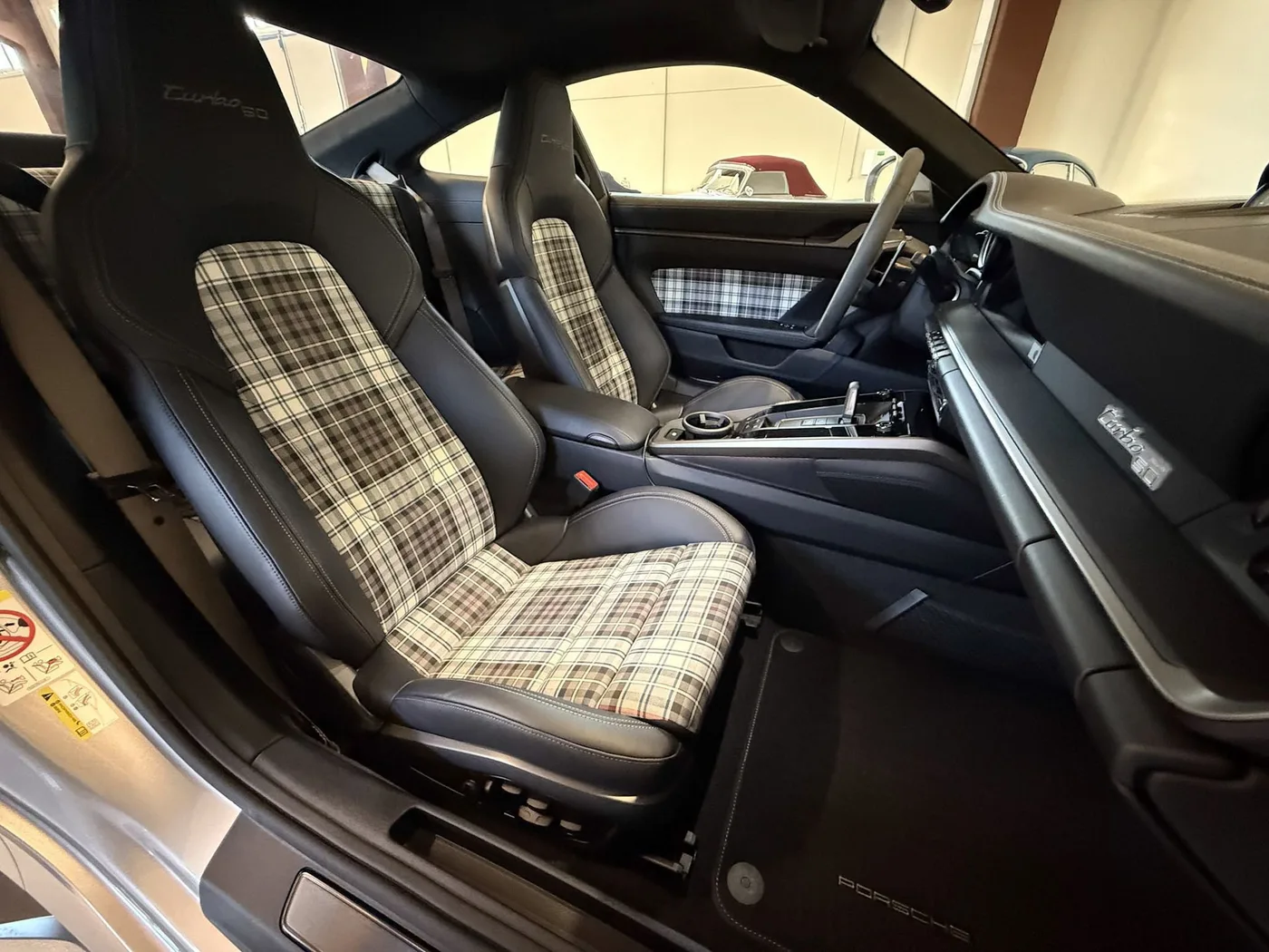 2024 Porsche 911 Turbo offered by a specialist dealer in Lucca, Italy, photo 14 of 18
