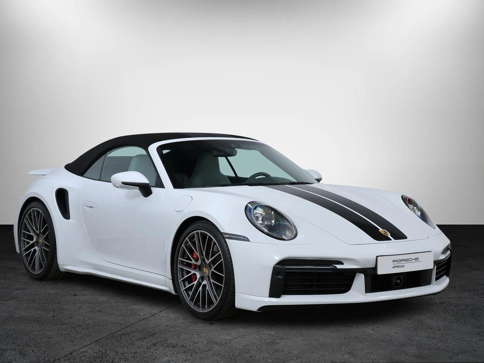 2024 Porsche 911 Turbo Cabriolet, 3/27