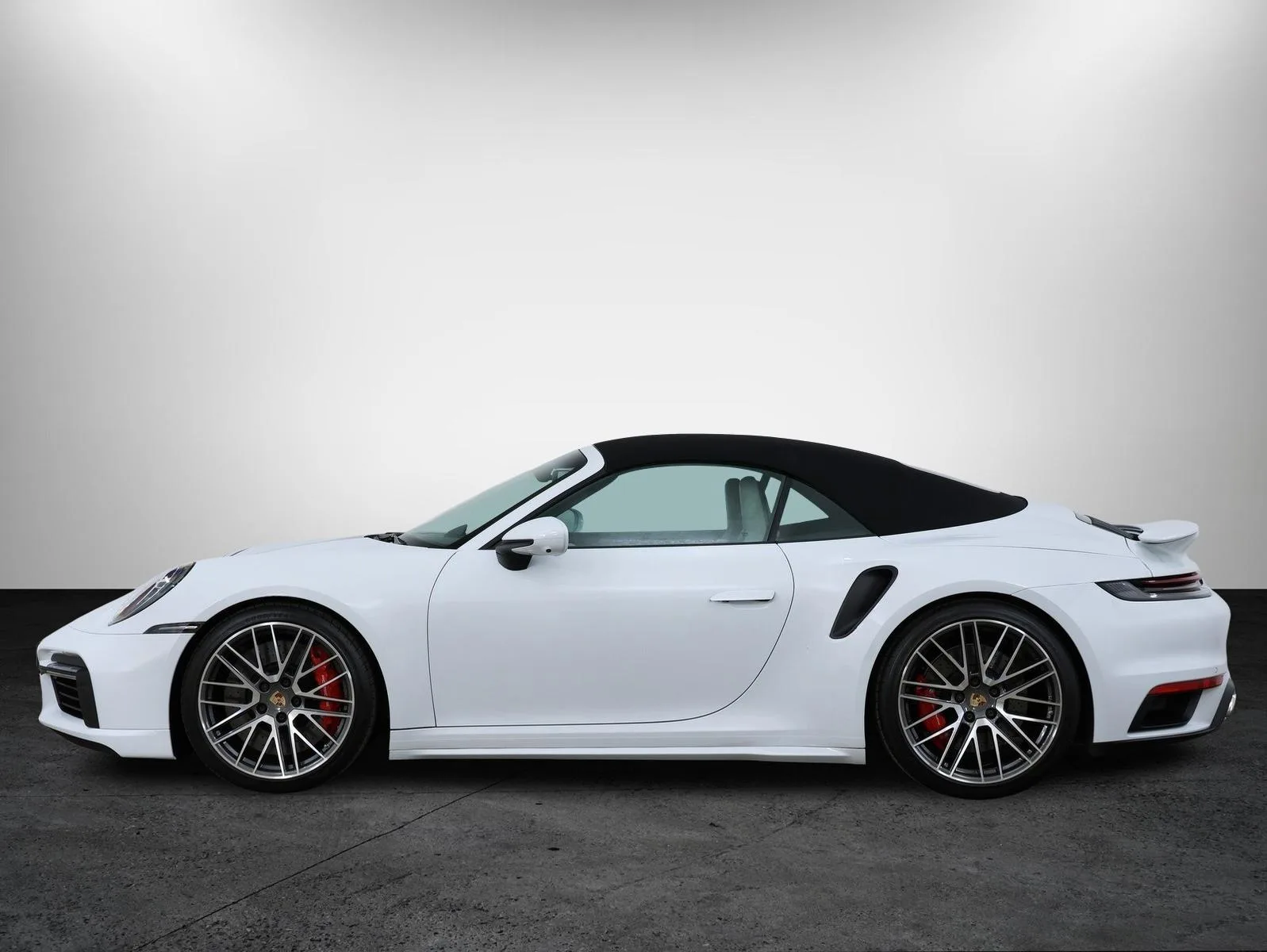 2024 Porsche 911 Turbo Cabriolet, 7/27