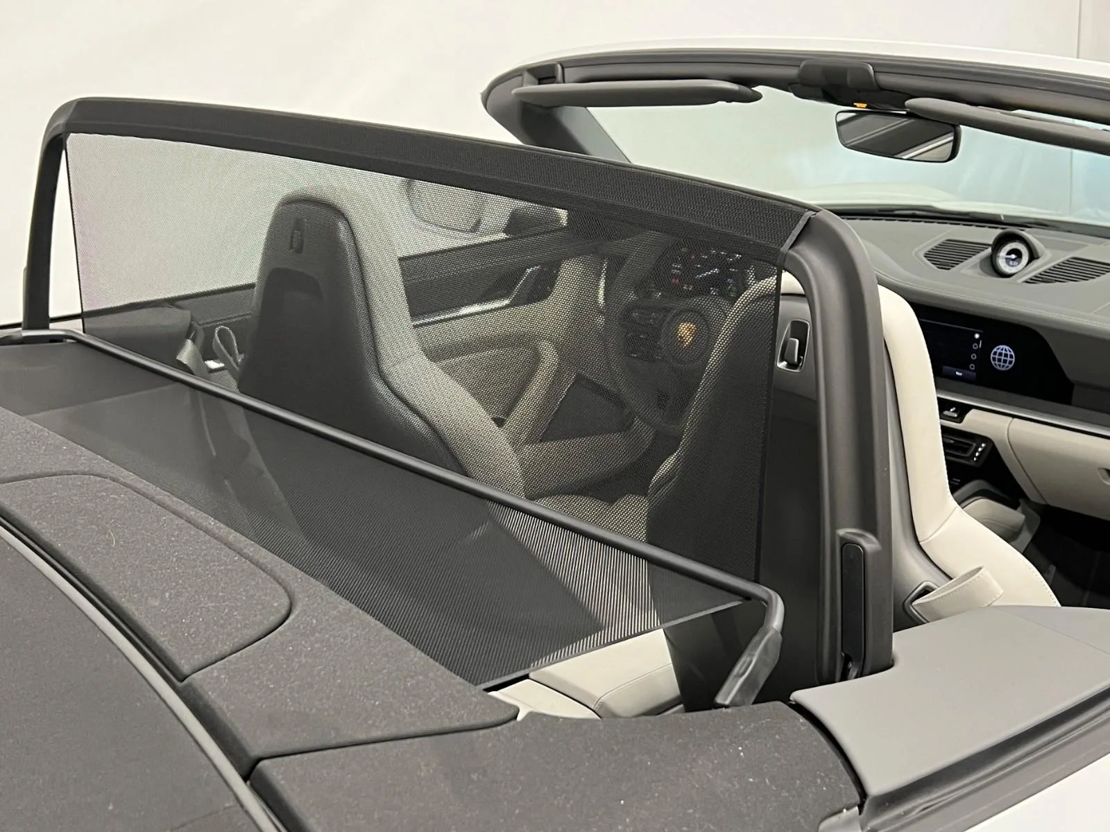 2024 Porsche 911 Turbo Cabriolet, 25/27
