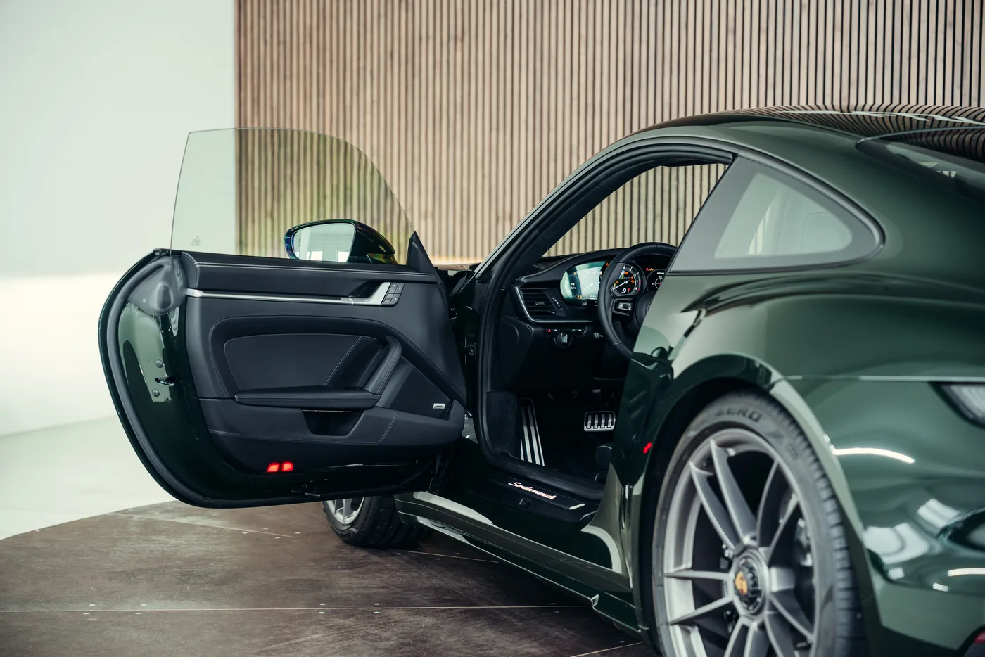 2024 Porsche 911 Turbo S offered by a collector car specialist in Stuttgart, Germany, photo 17 of 25