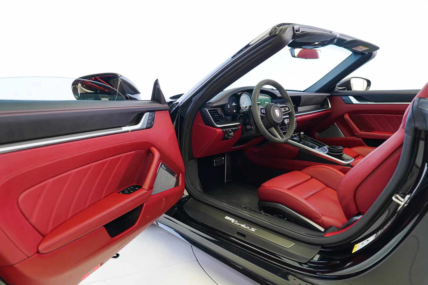 2024 Porsche 911 Turbo S Cabriolet, 2/18