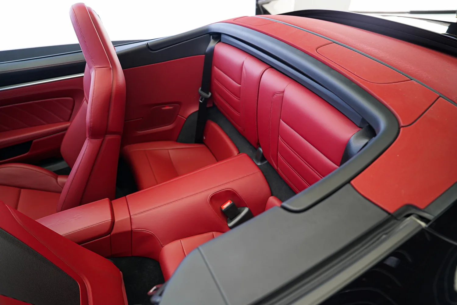 2024 Porsche 911 Turbo S Cabriolet, 5/18