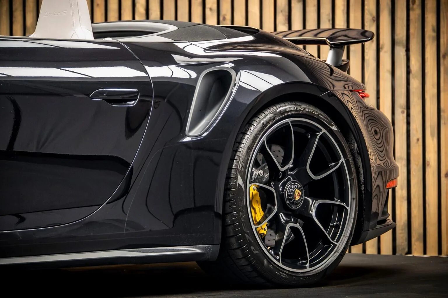 2024 Porsche 911 Turbo S Cabriolet, 16/30