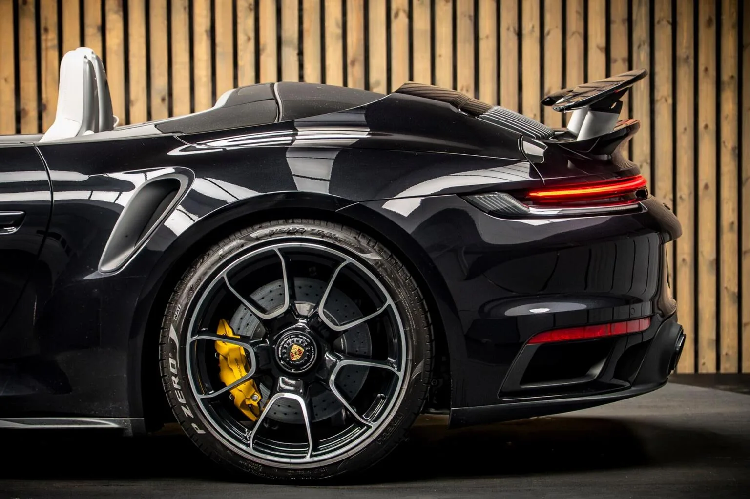 2024 Porsche 911 Turbo S Cabriolet, 18/30