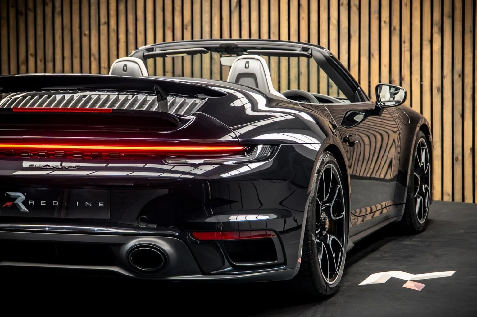 2024 Porsche 911 Turbo S Cabriolet, 21/30