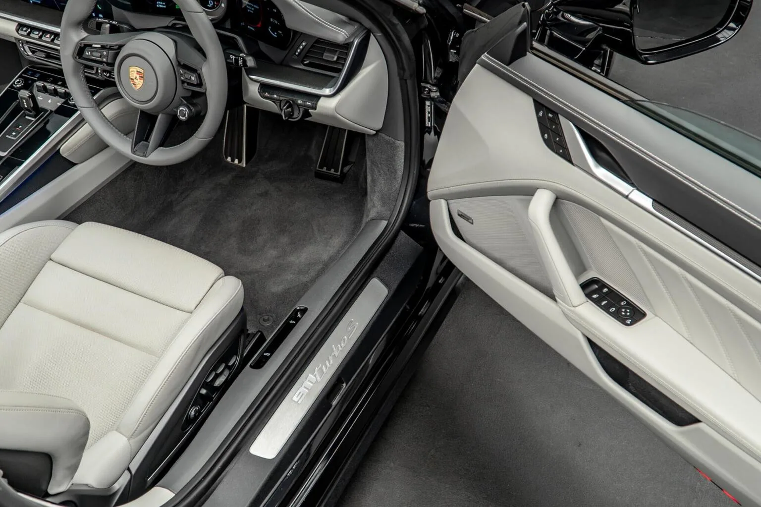 2024 Porsche 911 Turbo S Cabriolet, 29/30