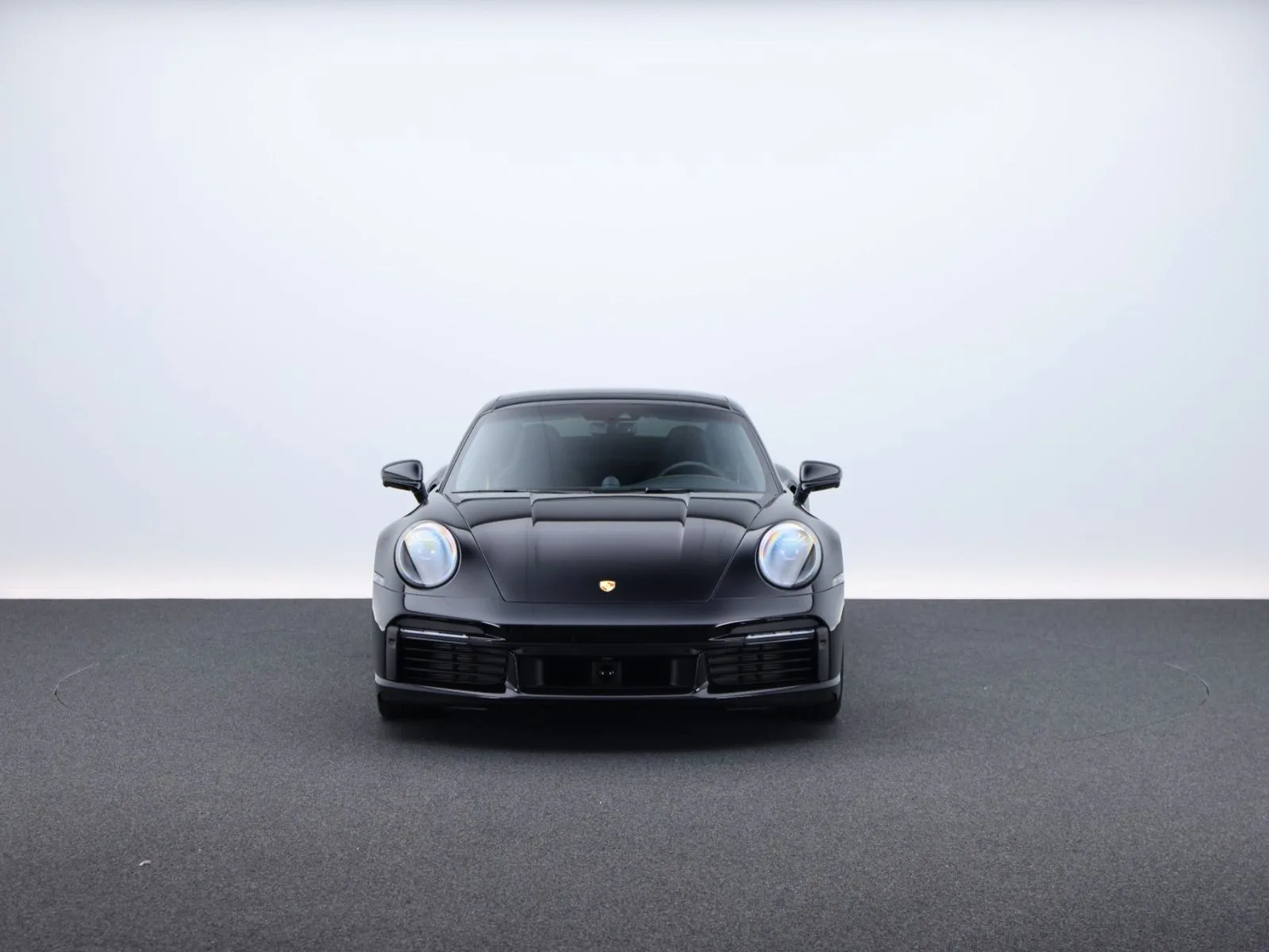 2024 Porsche 911 Turbo S 992, 2/30