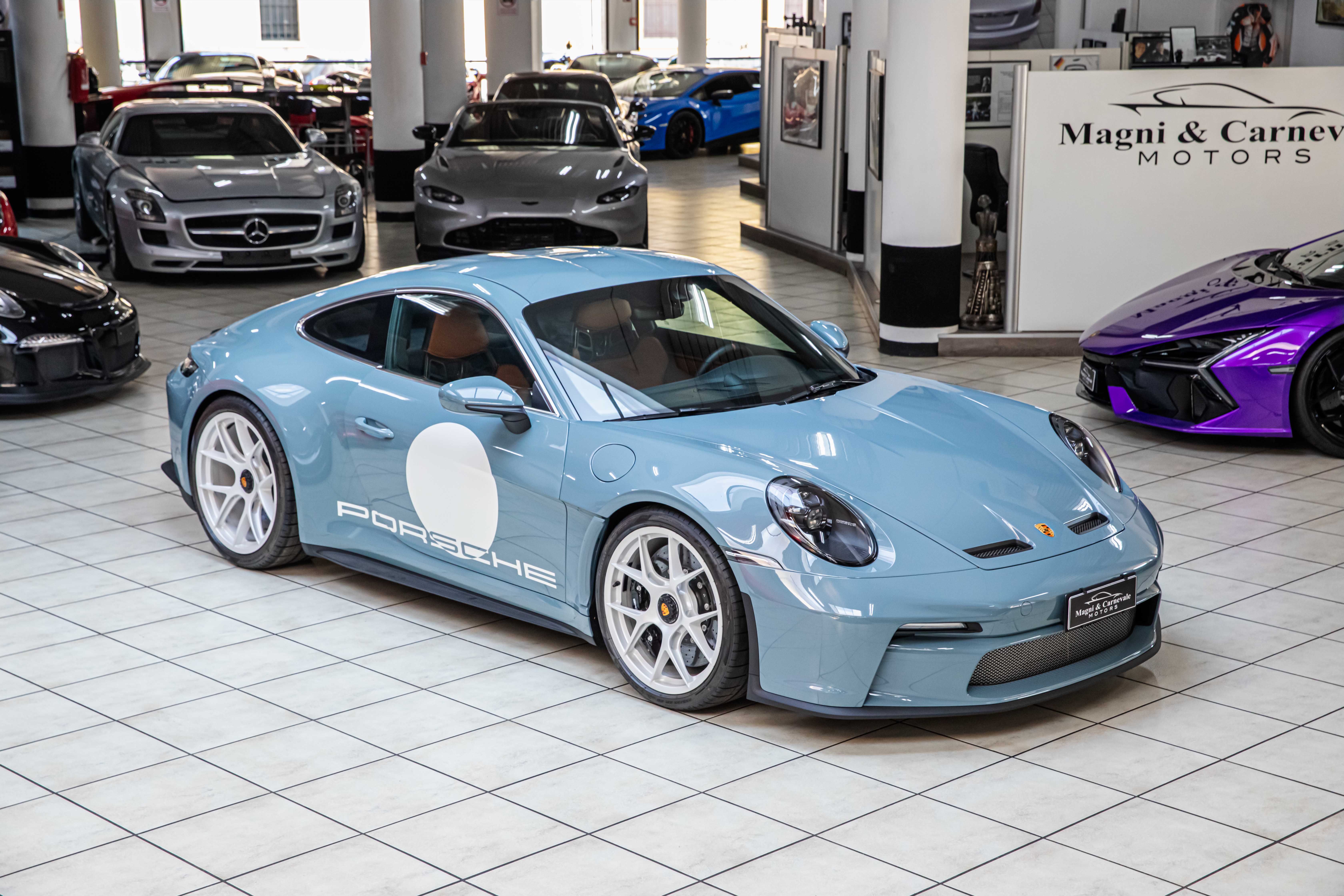 2024 Porsche 911 S/T Heritage Limited Edition offered by a specialist dealer in Milan, Italy, photo 5 of 20