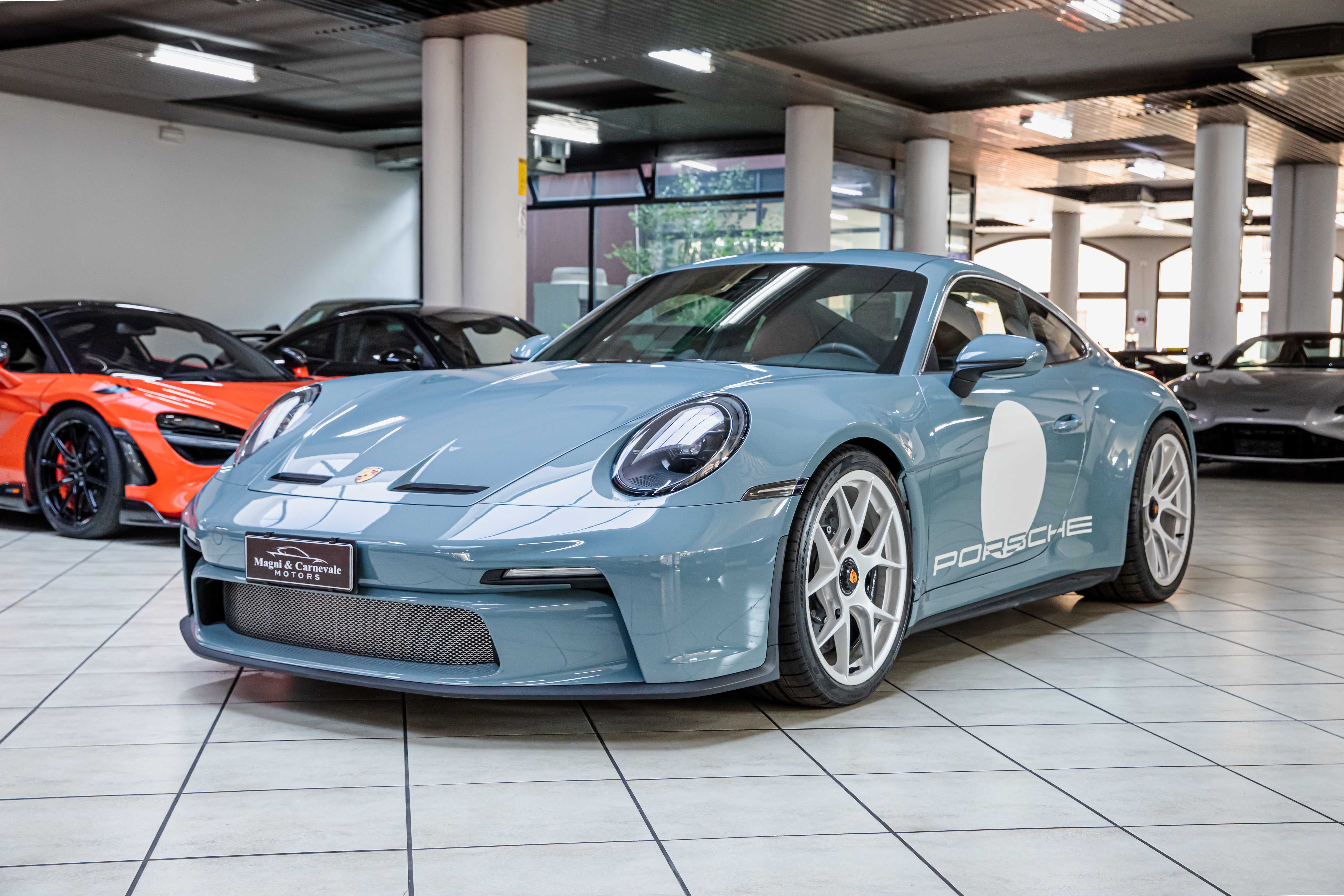 2024 Porsche 911 S/T Heritage Limited Edition offered by a specialist dealer in Milan, Italy, photo 7 of 20