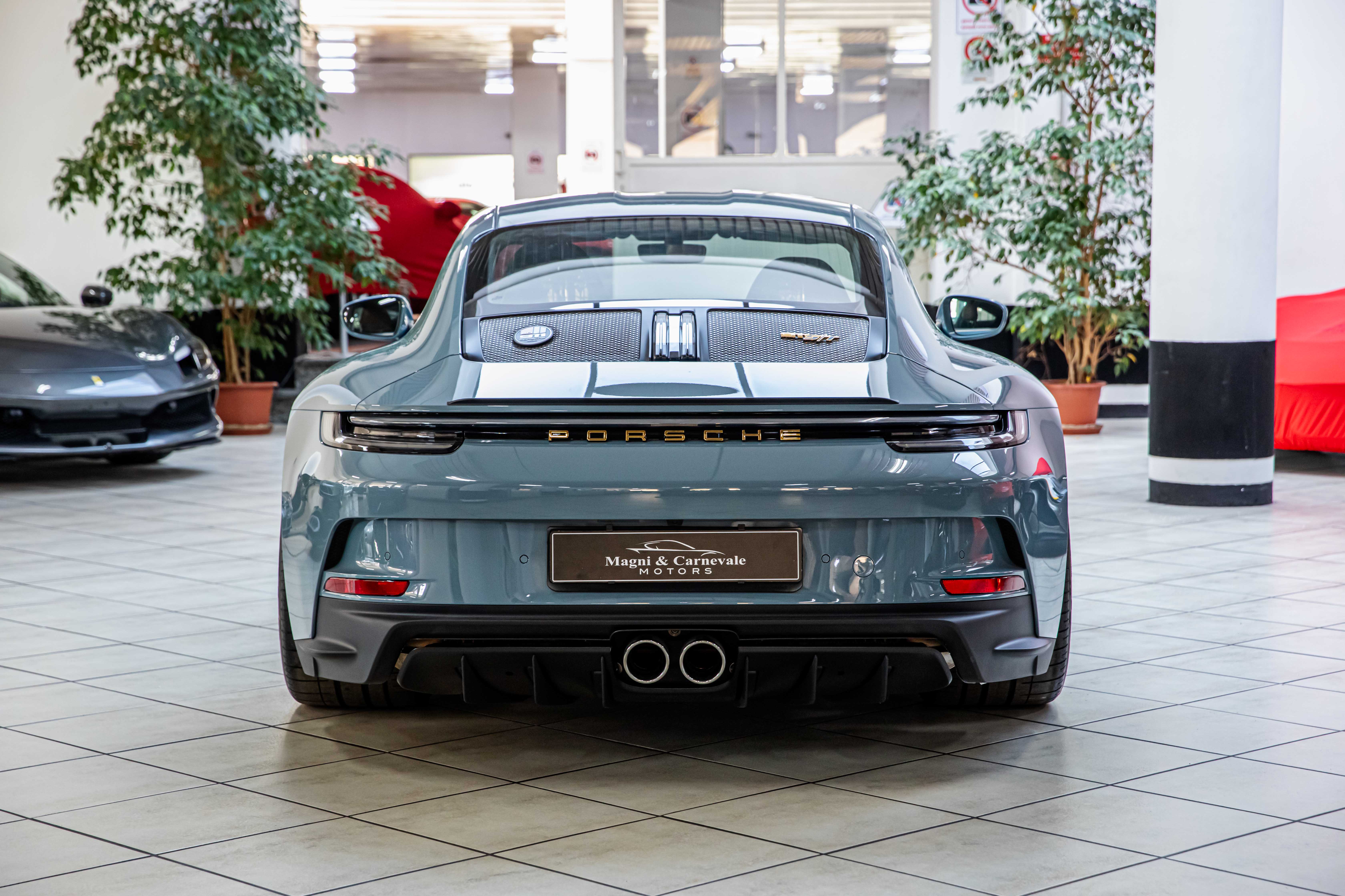 2024 Porsche 911 S/T Heritage Limited Edition offered by a specialist dealer in Milan, Italy, photo 10 of 20