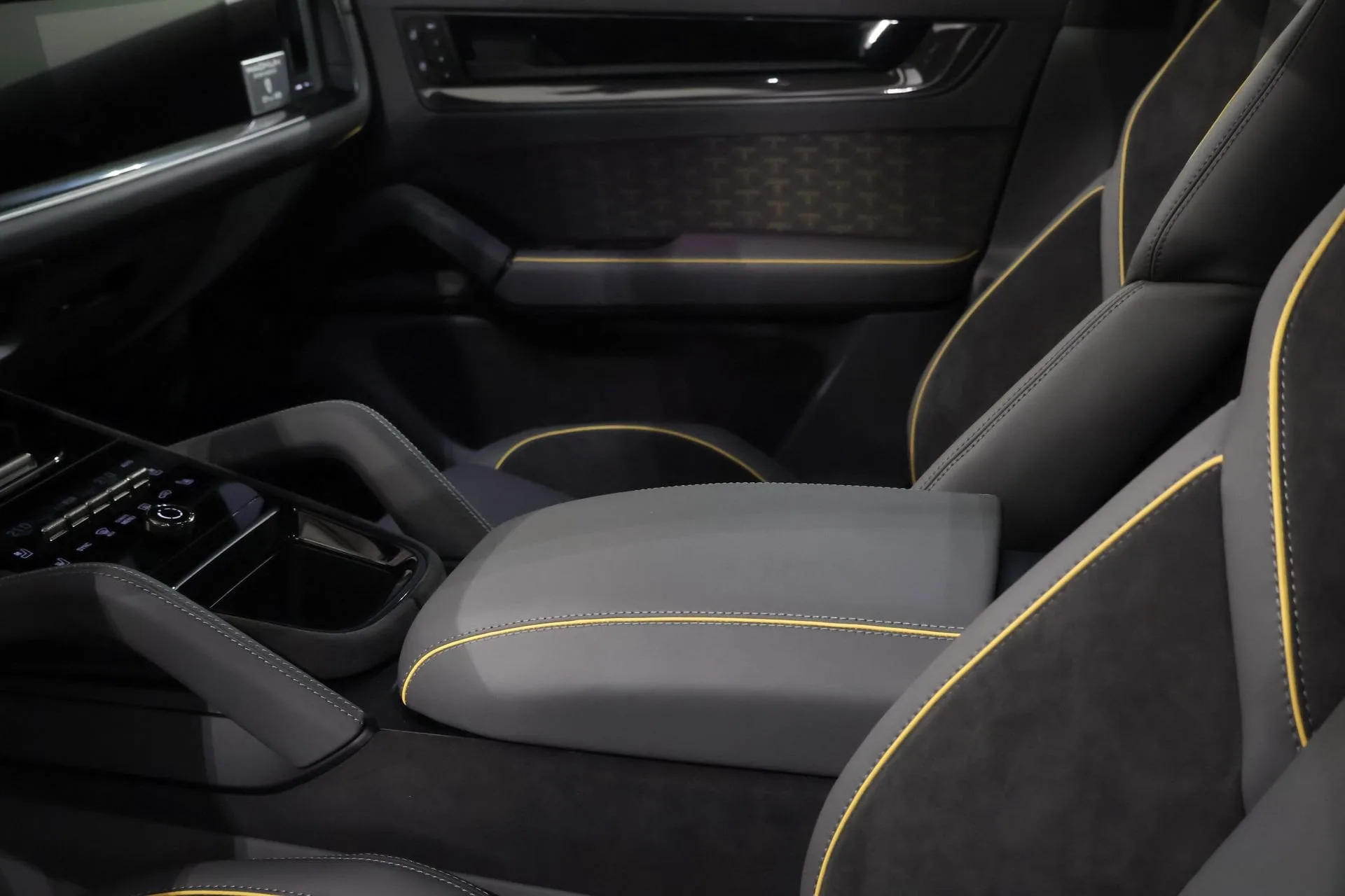 2024 Porsche Cayenne, 20/30