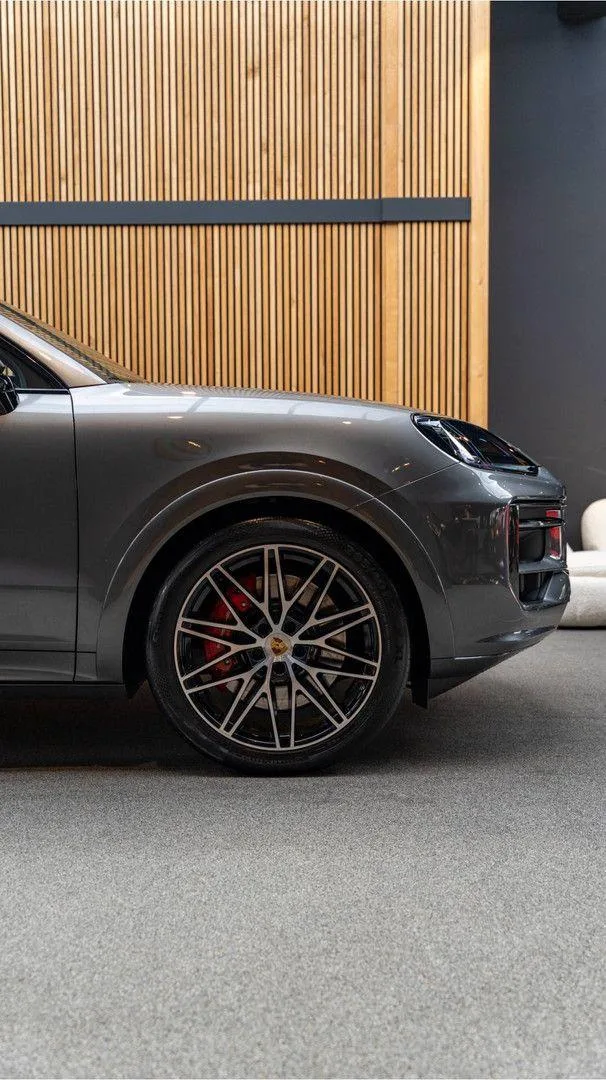 2024 Porsche Cayenne Coupé S E-Hybrid, 21/30