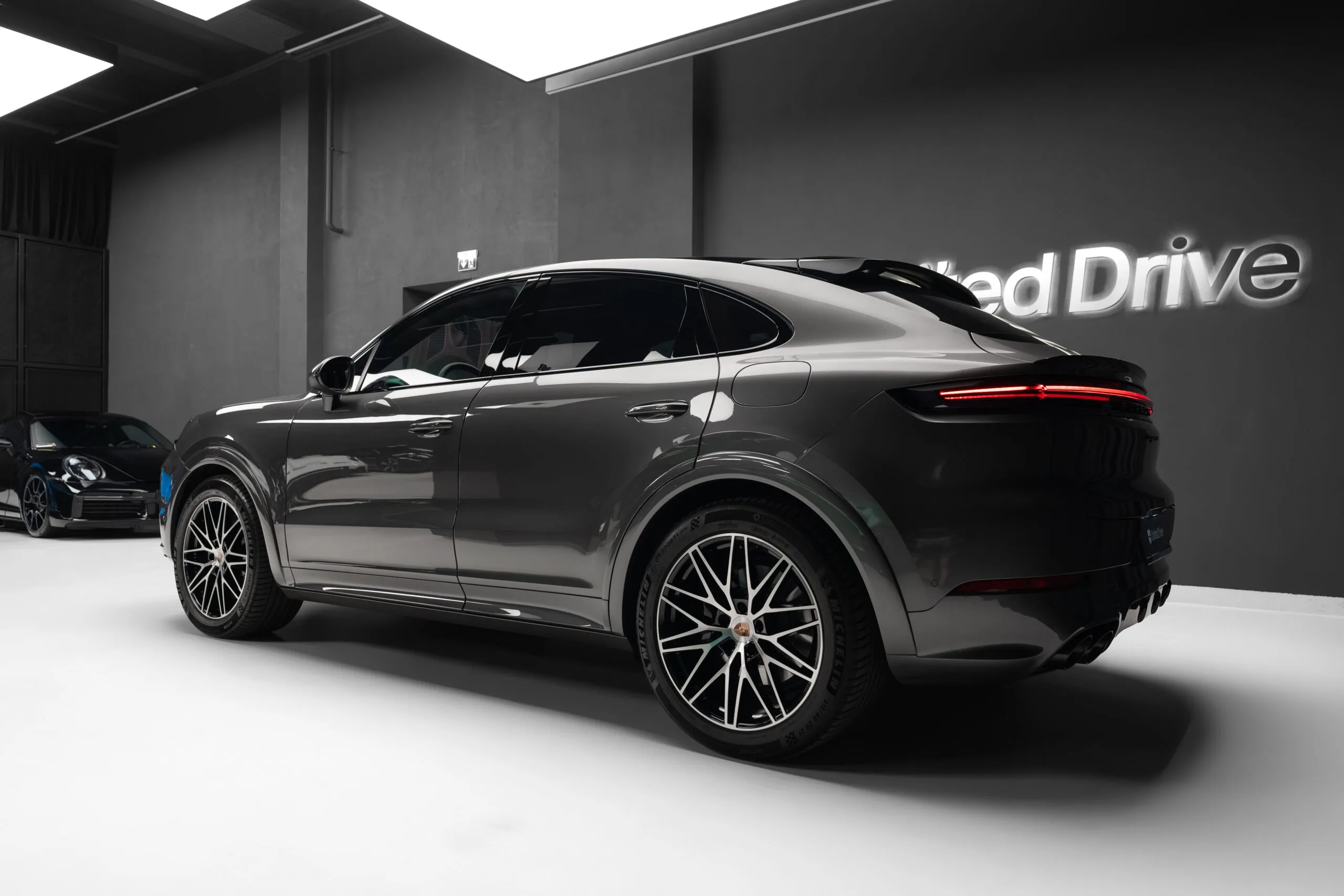 2024 Porsche Cayenne Coupé S E-Hybrid, 8/30