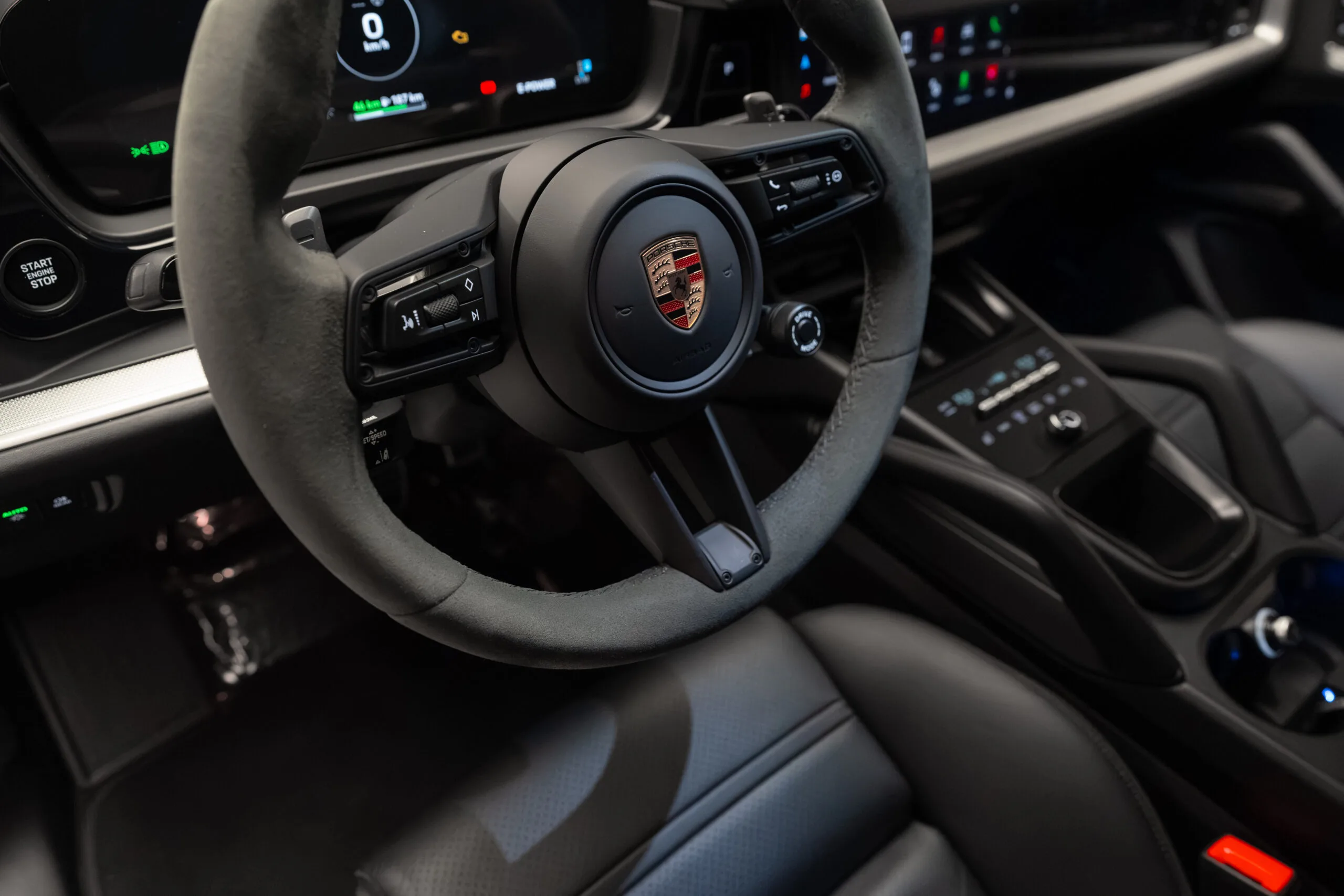 2024 Porsche Cayenne Coupé S E-Hybrid, 16/30