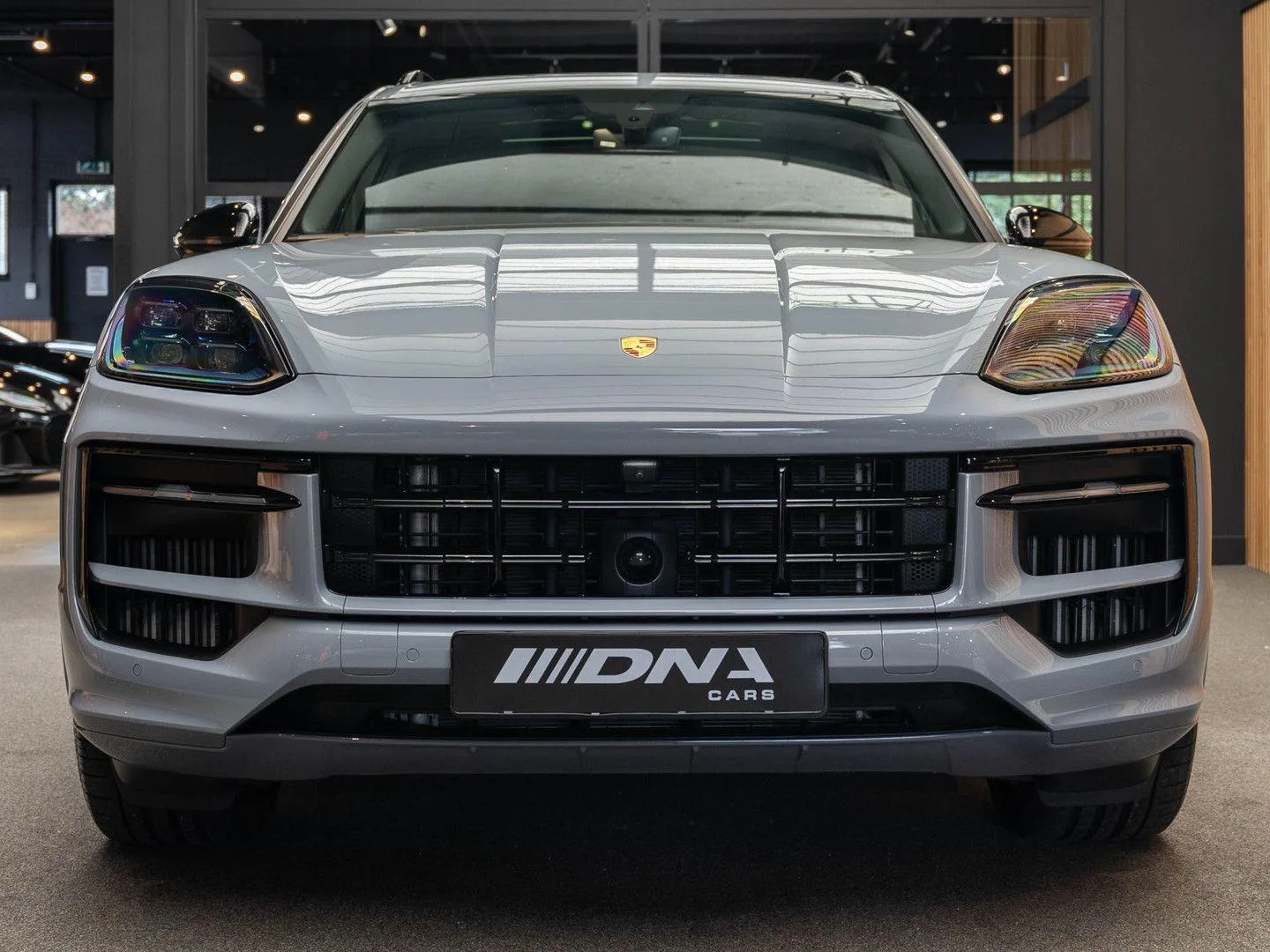 2024 Porsche Cayenne E-Hybrid, 2/30