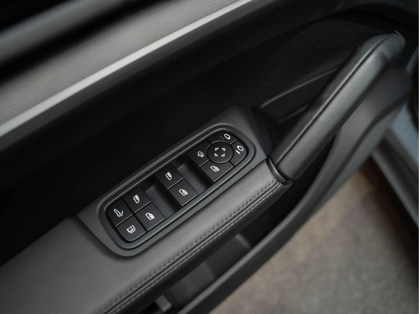 2024 Porsche Cayenne E-Hybrid, 19/30