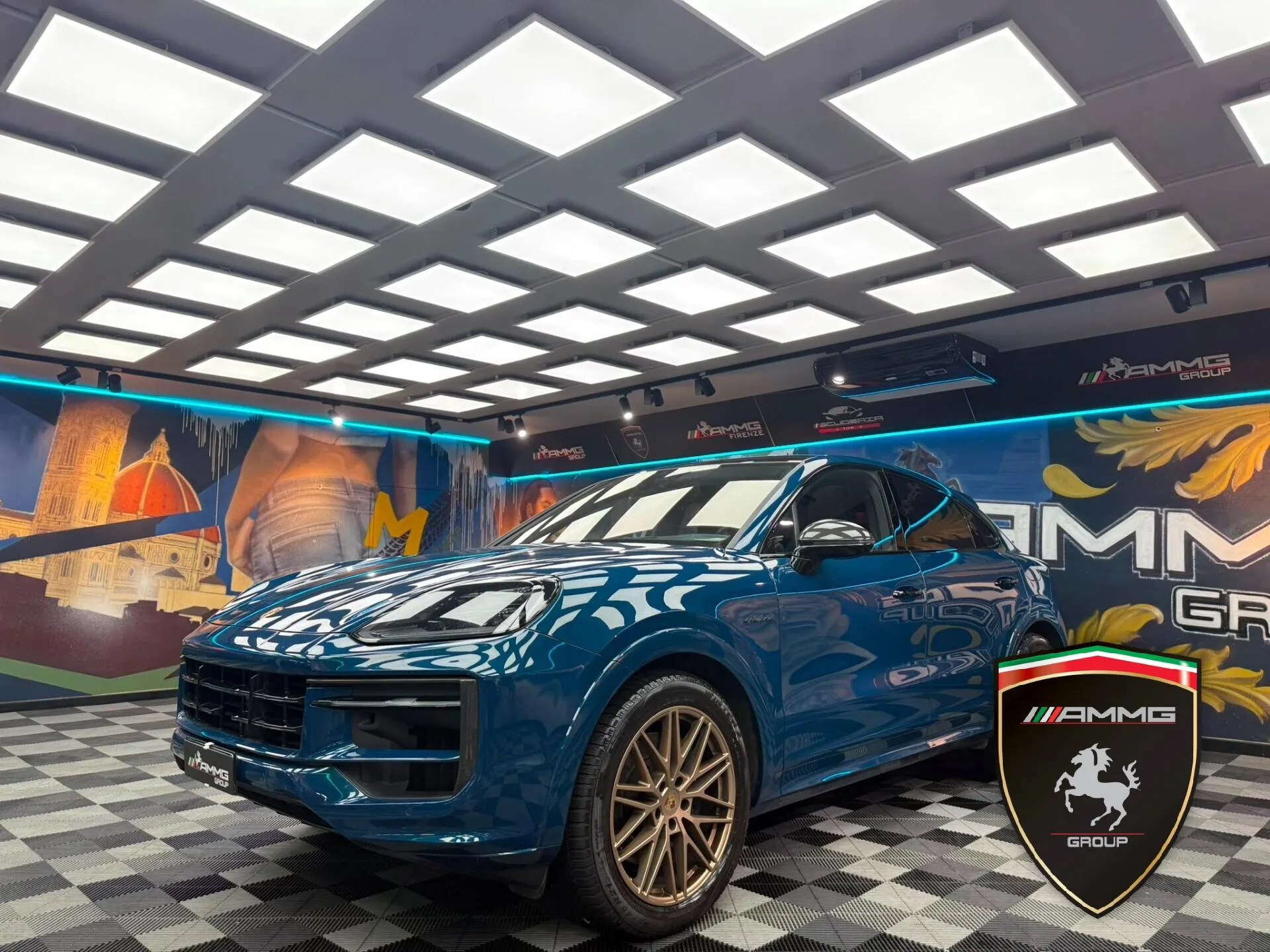 2024 Porsche Cayenne E-Hybrid Coupé offered by a specialist dealer in Calenzano, Italy, main photo