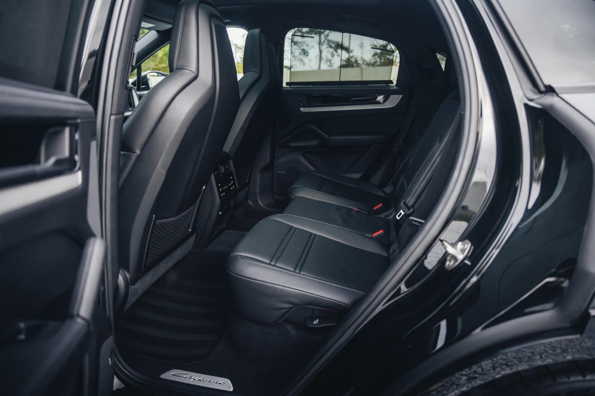 2024 Porsche Cayenne E-Hybrid Coupé, 17/30
