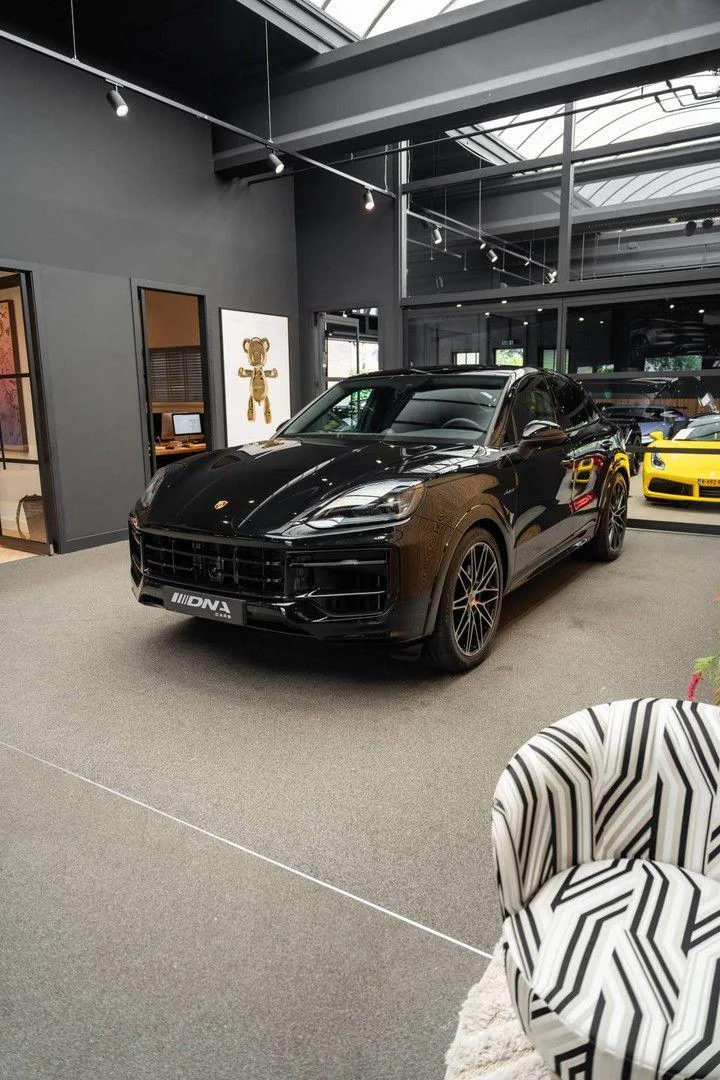 2024 Porsche Cayenne E-Hybrid Coupé, 20/30