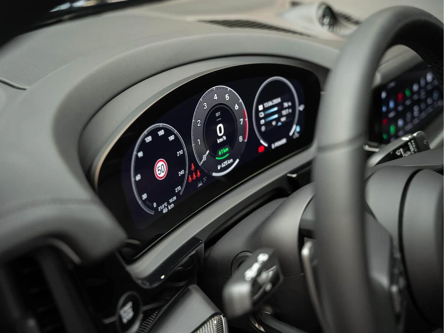 2024 Porsche Cayenne E-Hybrid Coupé, 28/30