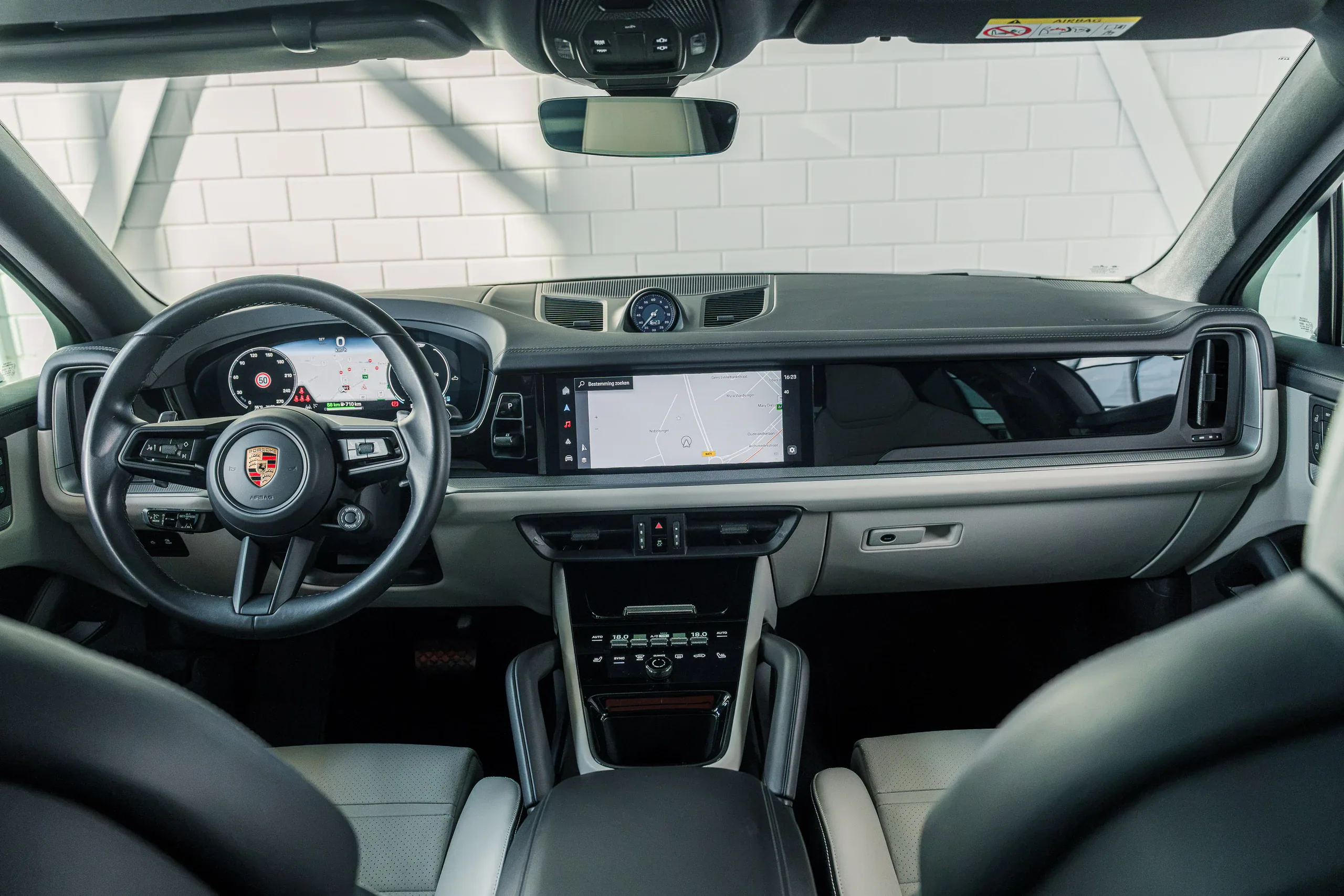 2024 Porsche Cayenne E-Hybrid Coupé, 22/30