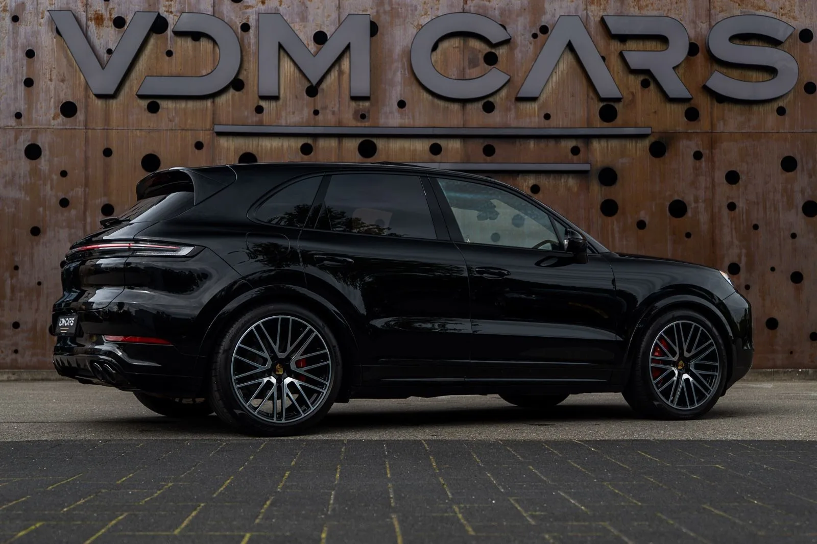 2024 Porsche Cayenne E-Hybrid, 2/30