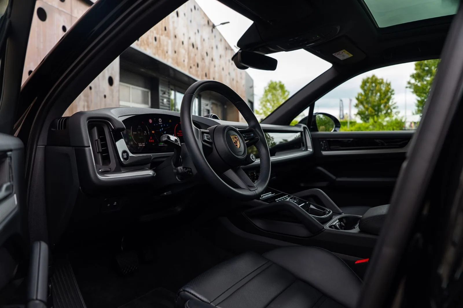 2024 Porsche Cayenne E-Hybrid, 18/30