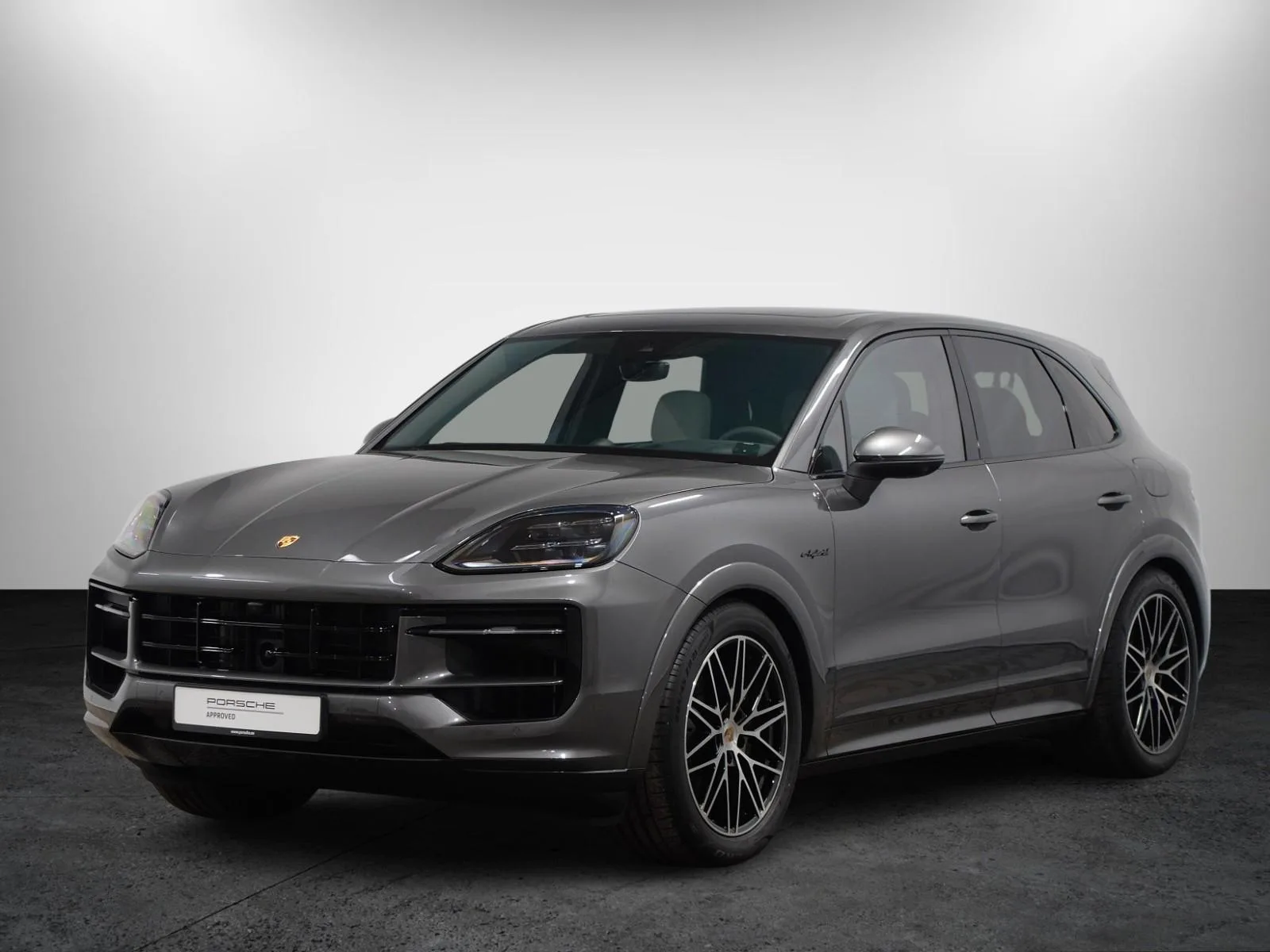 2024 Porsche Cayenne E-Hybrid angeboten von einem Fachhändler in Tallinn, Estland, Hauptfoto