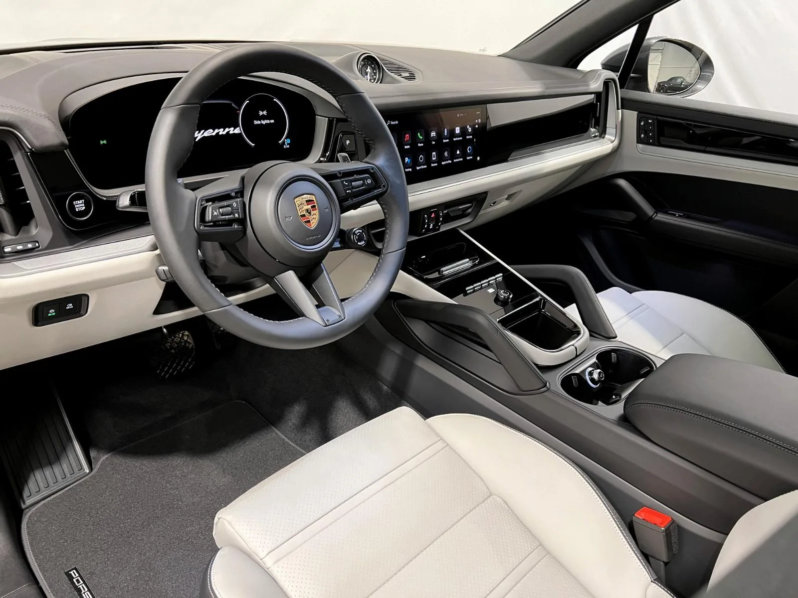 2024 Porsche Cayenne E-Hybrid, 11/26