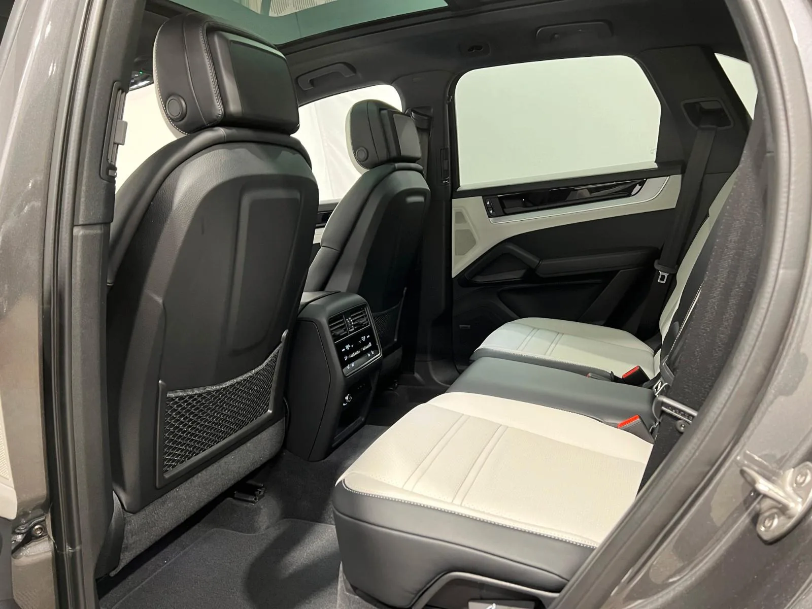 2024 Porsche Cayenne E-Hybrid, 19/26