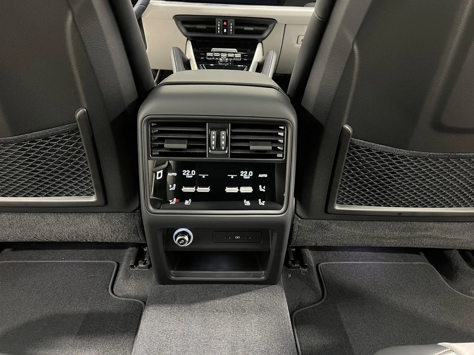 2024 Porsche Cayenne E-Hybrid, 20/26