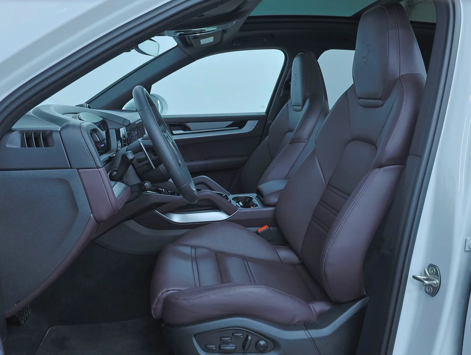 2024 Porsche Cayenne E-Hybrid, 9/29