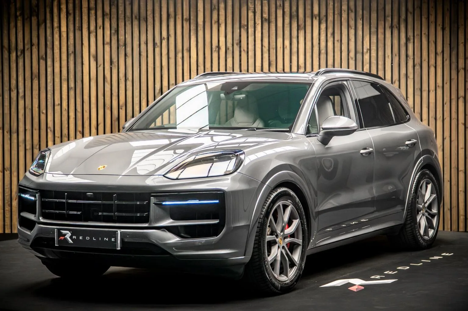 2024 Porsche Cayenne S angeboten von einem Fachhändler in Knaresborough, Vereinigtes Königreich, Hauptfoto