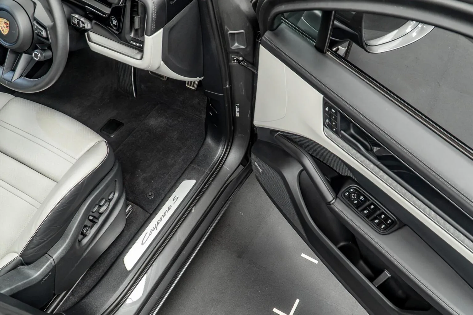 2024 Porsche Cayenne S, 28/30