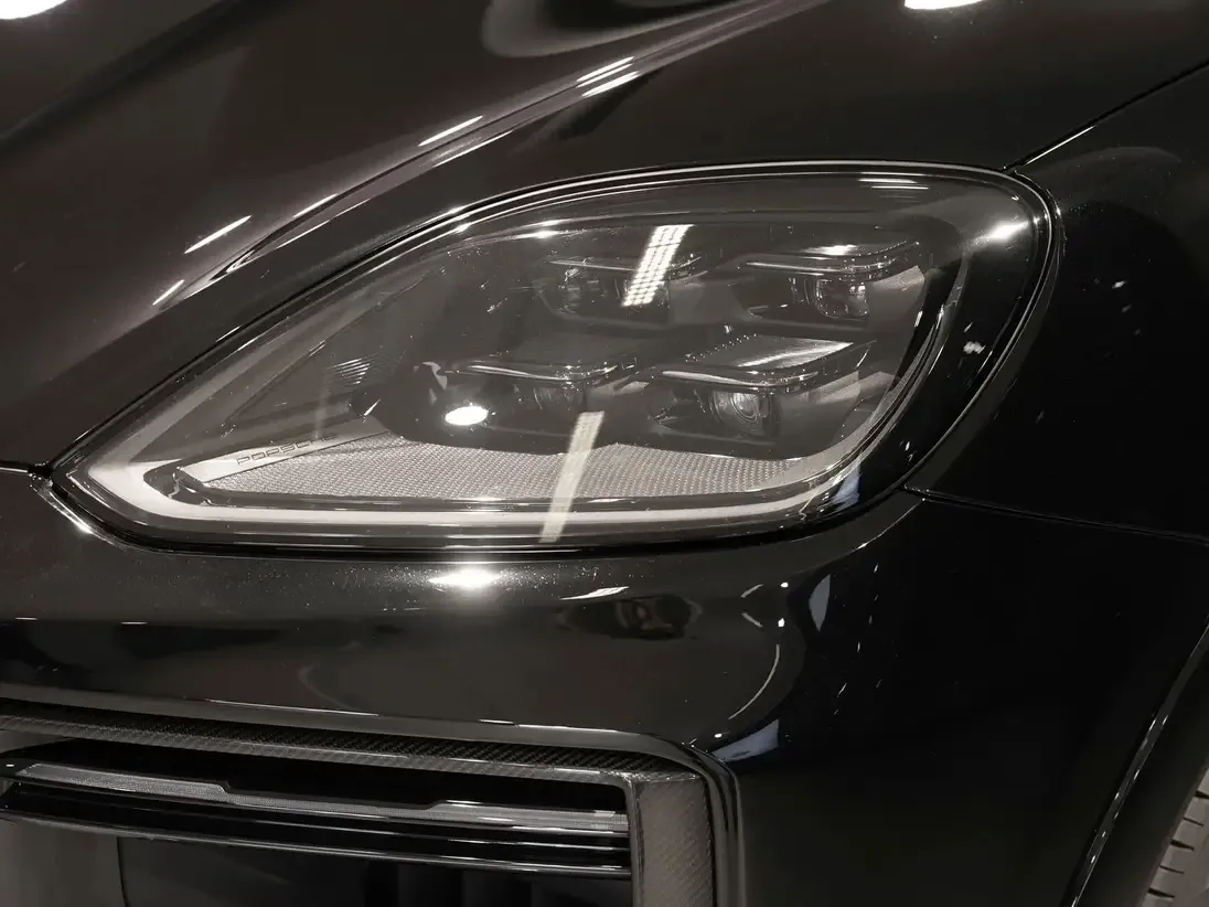 2024 Porsche Cayenne Turbo E-Hybrid Coupé, 21/22