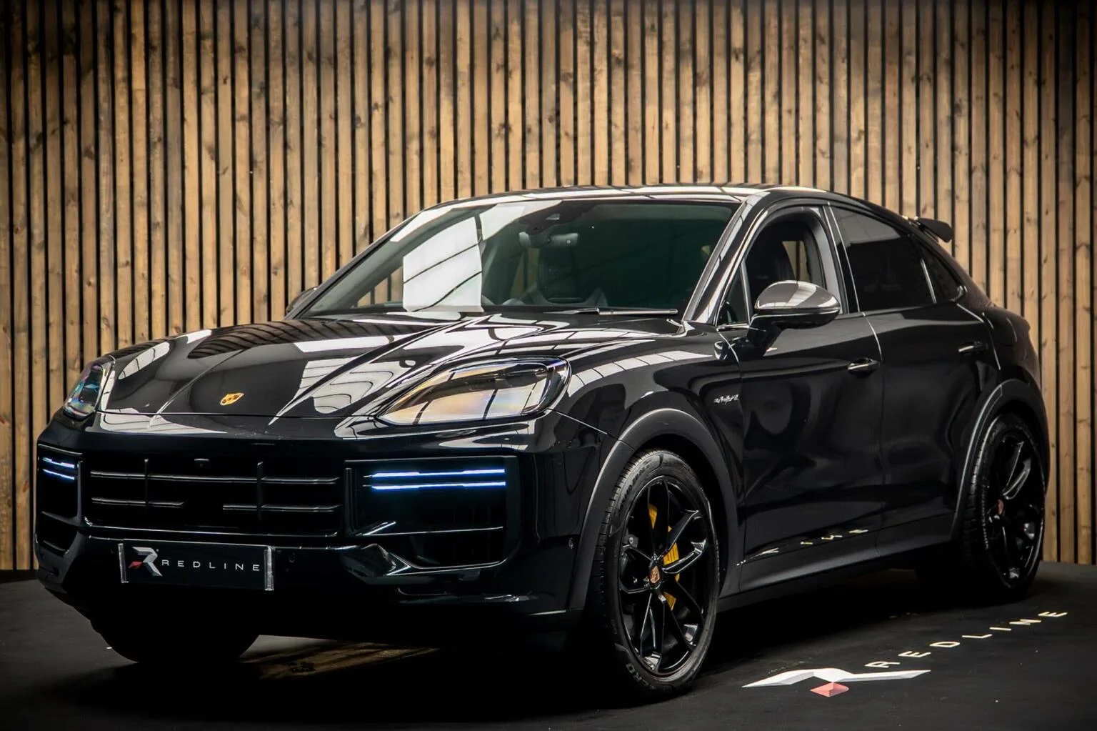 2024 Porsche Cayenne Turbo E-Hybrid Coupé angeboten von einem Fachhändler in Knaresborough, Vereinigtes Königreich, Hauptfoto