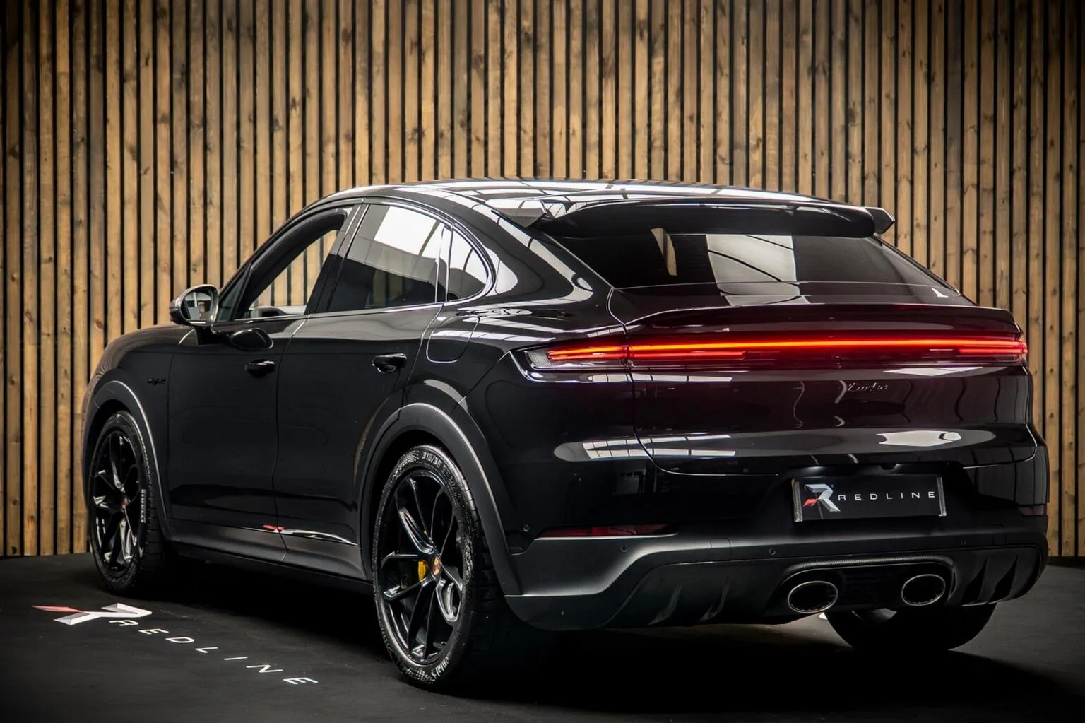 2024 Porsche Cayenne Turbo E-Hybrid Coupé, 3/30