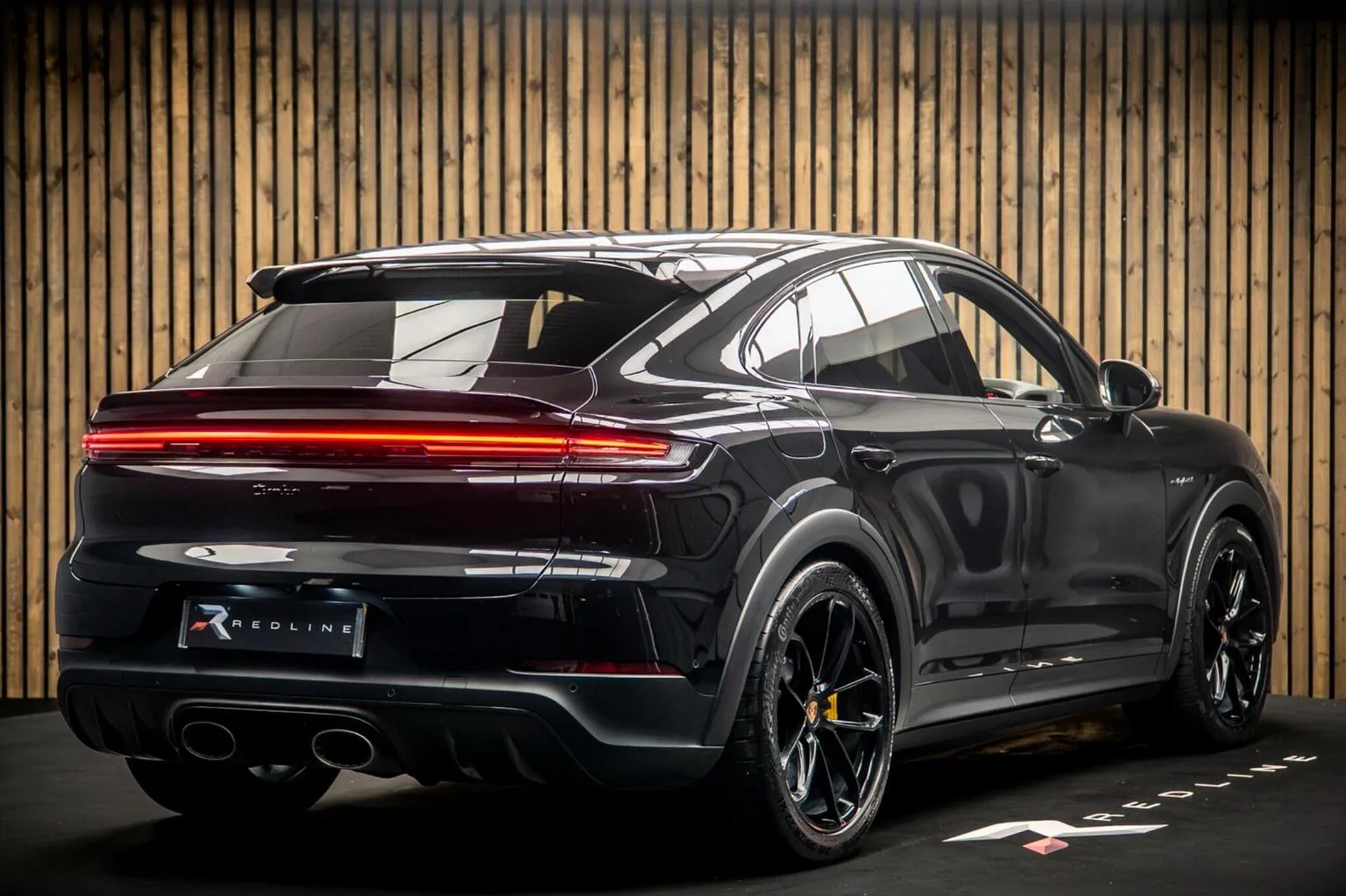 2024 Porsche Cayenne Turbo E-Hybrid Coupé, 4/30