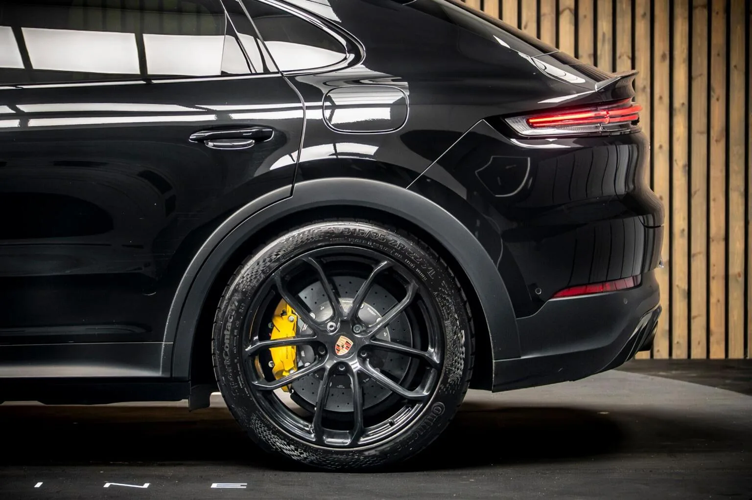 2024 Porsche Cayenne Turbo E-Hybrid Coupé, 17/30