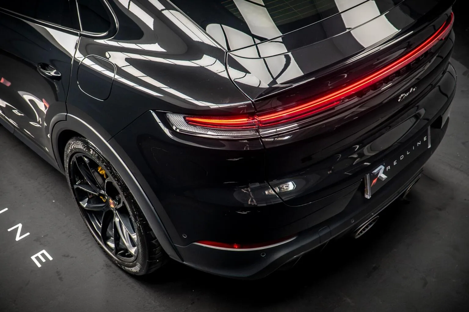 2024 Porsche Cayenne Turbo E-Hybrid Coupé, 18/30